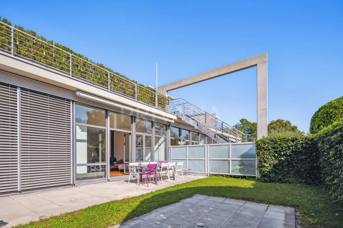 Superbe loft meublé avec jardin et rooftop - Photo 6 sur 11