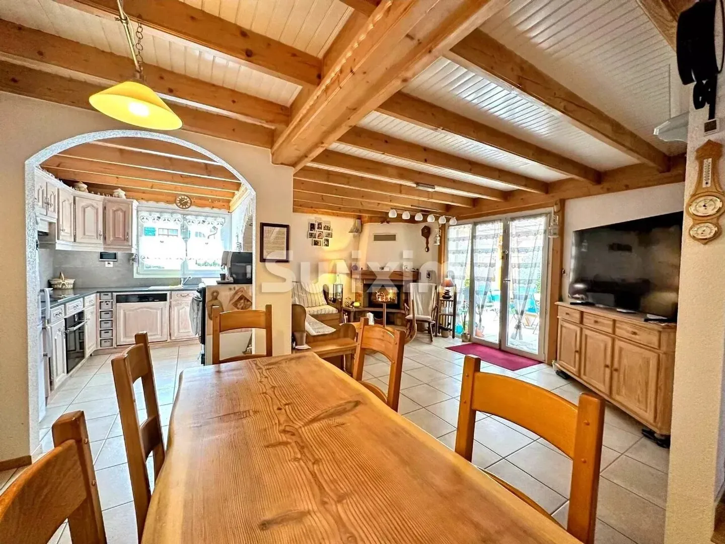 6-Zimmer Villa - Foto 3 von 8