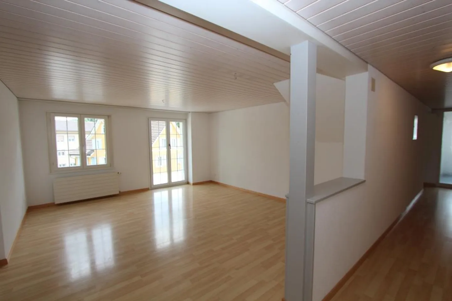 appartement charmant dans un ancien bâtiment - Photo 1 sur 8