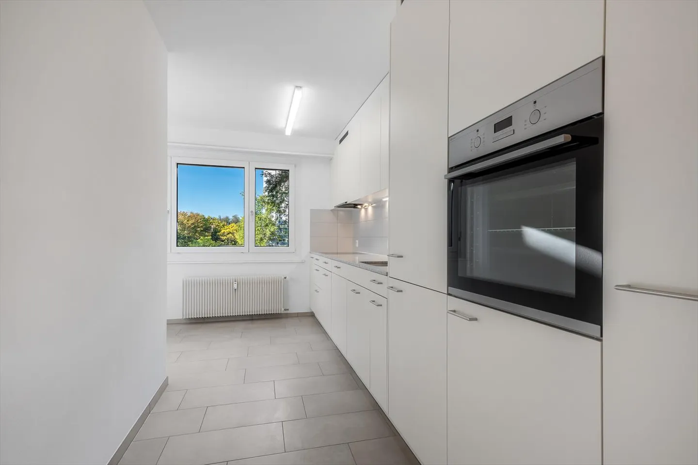 Apartment for rent - Photo 4 of 12