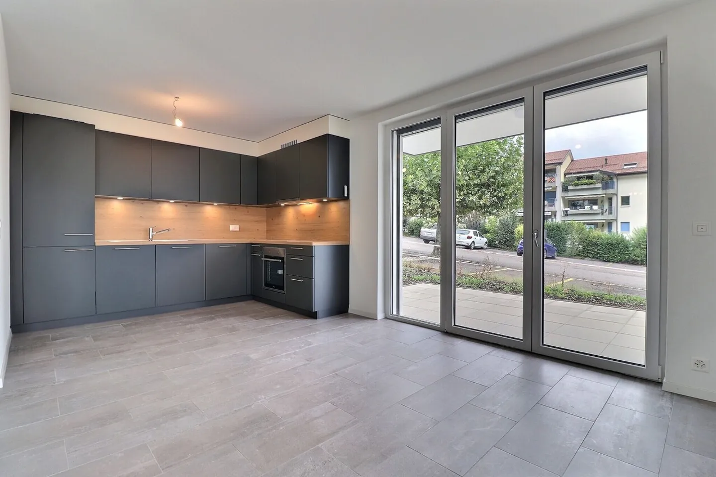 Geräumige 4,5 Zimmer zu vermieten! - Foto 2 von 10