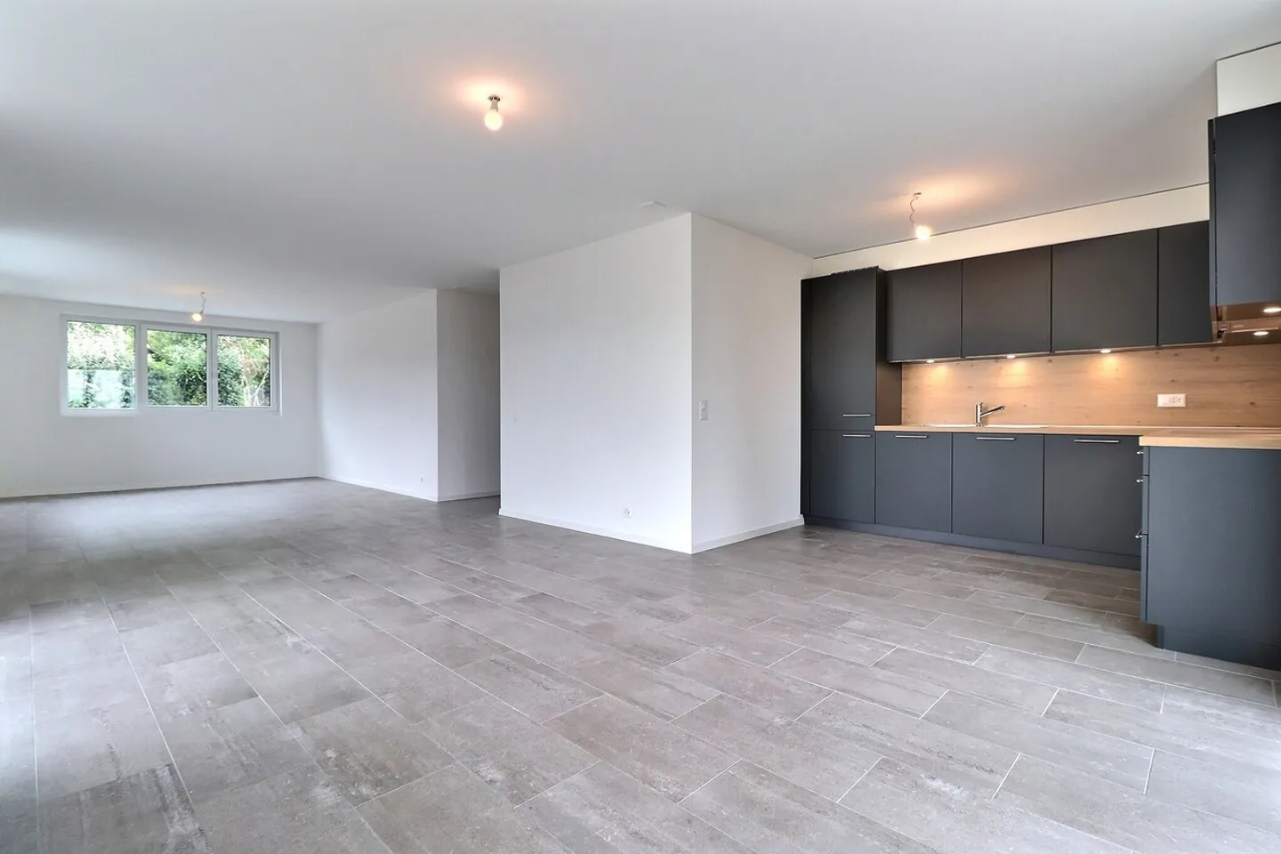 Geräumige 4,5 Zimmer zu vermieten! - Foto 3 von 10