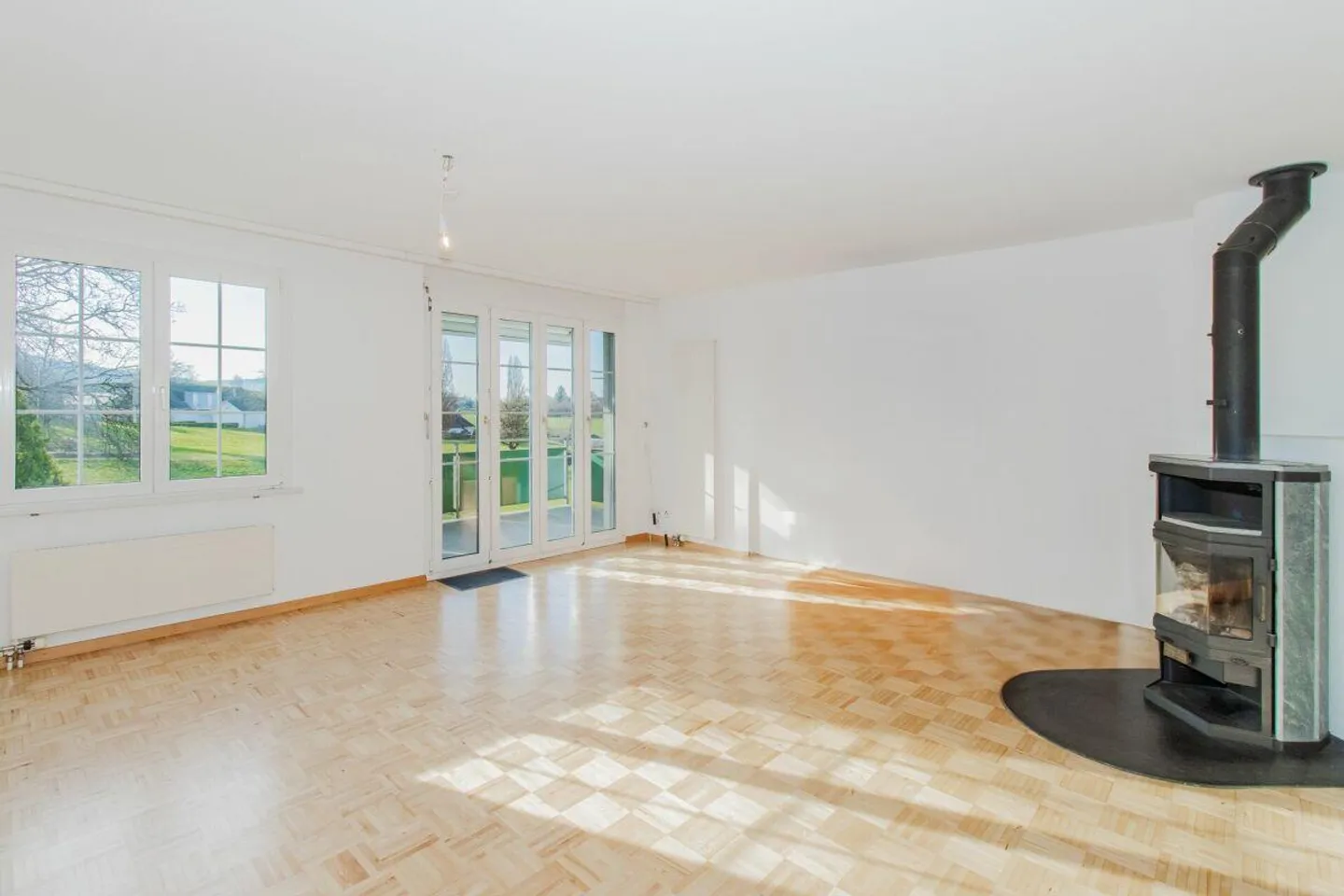 4.5-room apartment with a wide view of the countryside - Photo 3 of 11