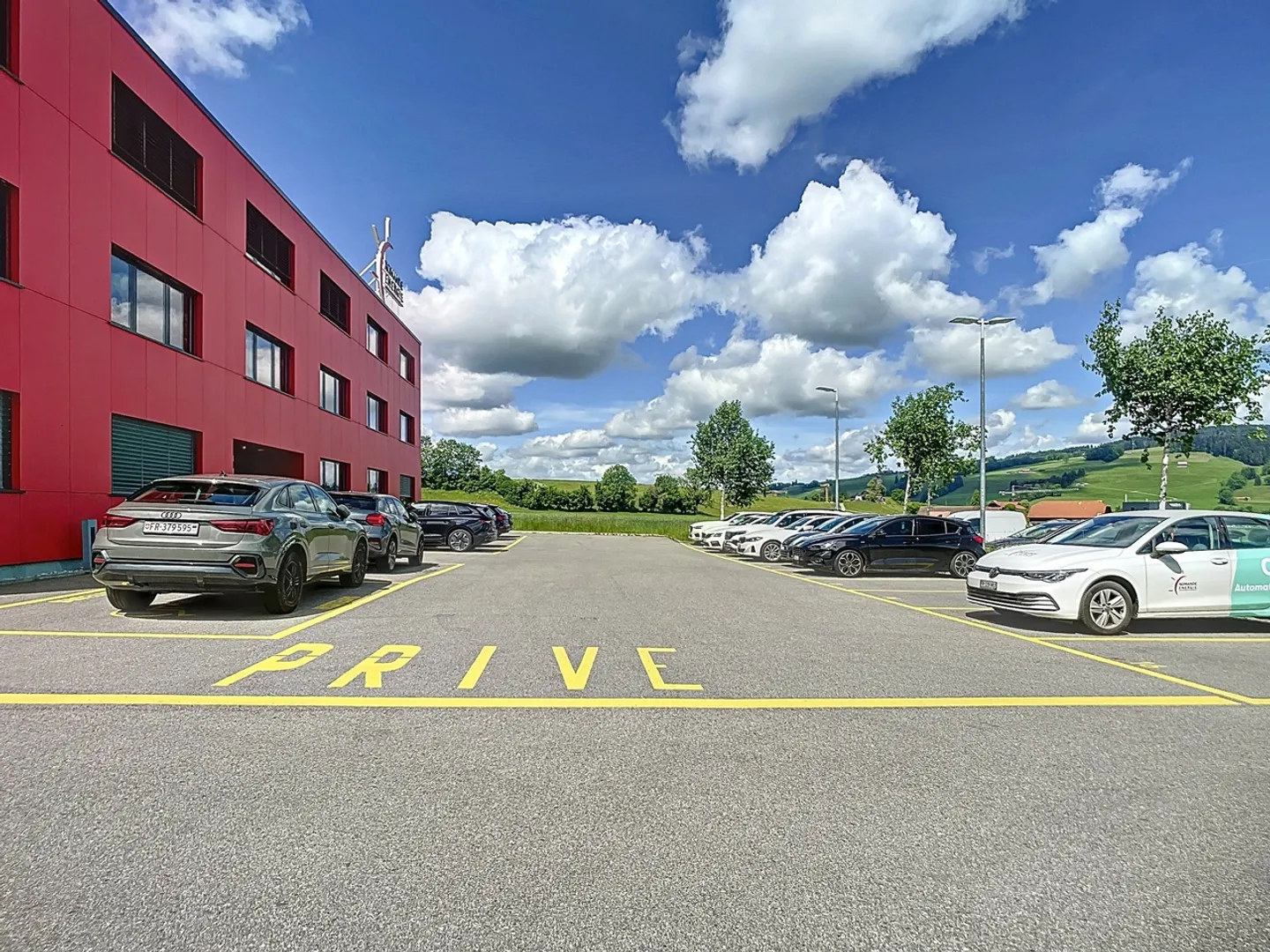 INDUSTRIEHALLE VON CA. 1.800 M² + BÜROOPTION VON CA. 500 M² - Foto 6 von 22