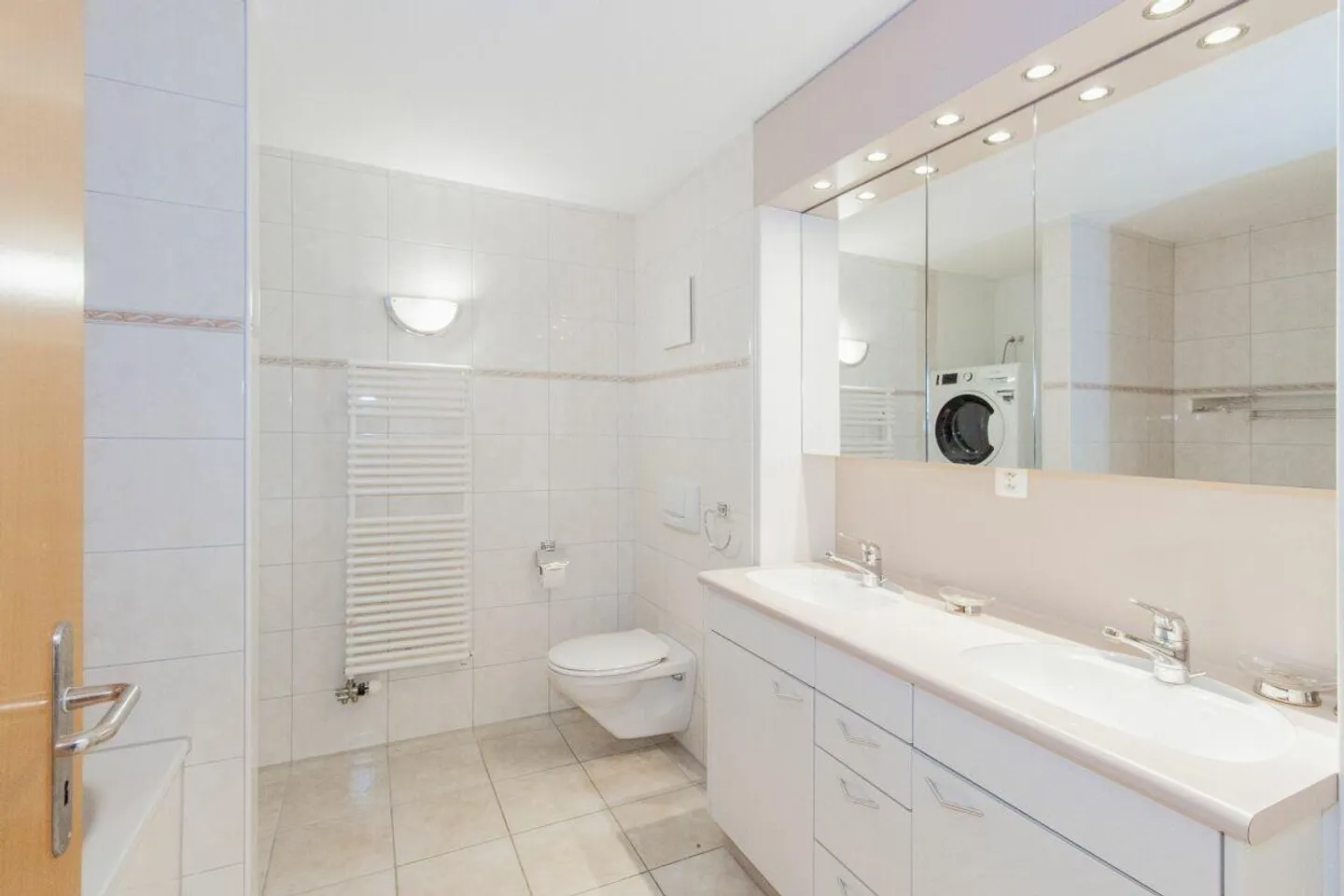 4.5-room apartment with a wide view of the countryside - Photo 5 of 11