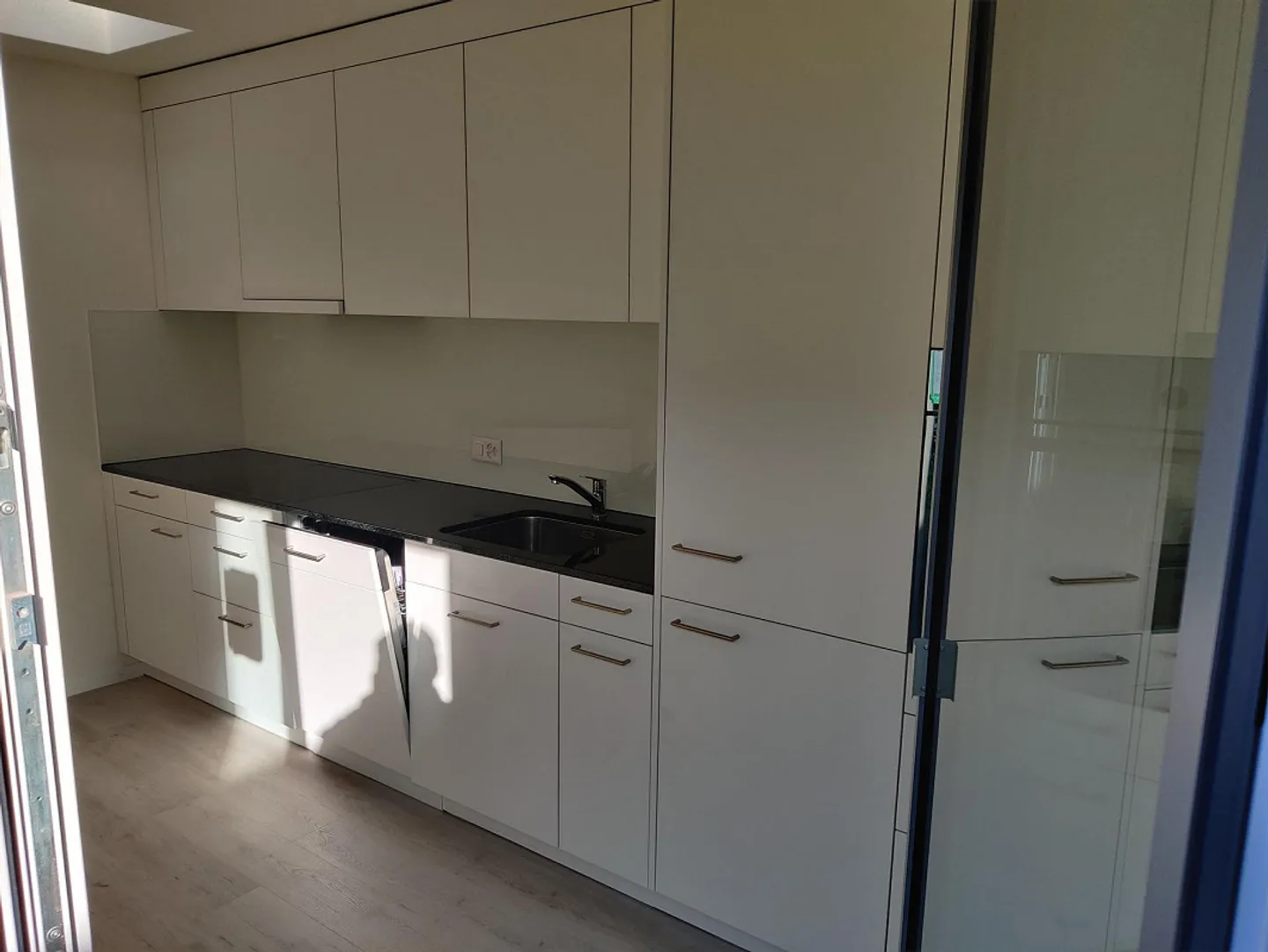 Grande appartement penthouse 4 1/2 pièces avec deux terrasses - Photo 1 sur 13