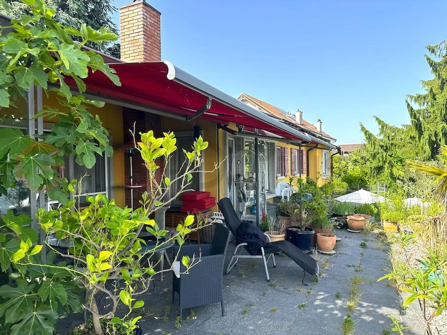 Villa con terreno edificabile - Foto 4 di 13