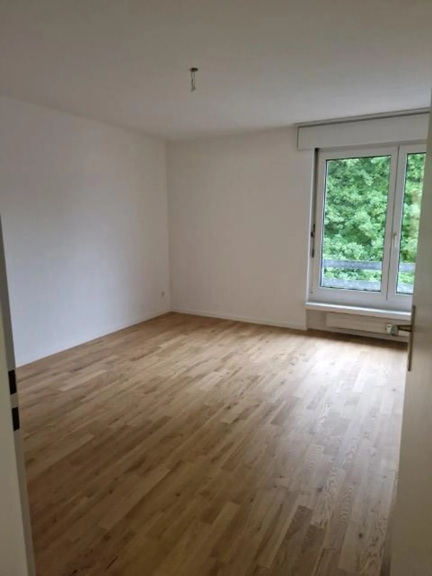 Attractive 3.5-room apartment with balcony on the 6th floor - Photo 7 of 12