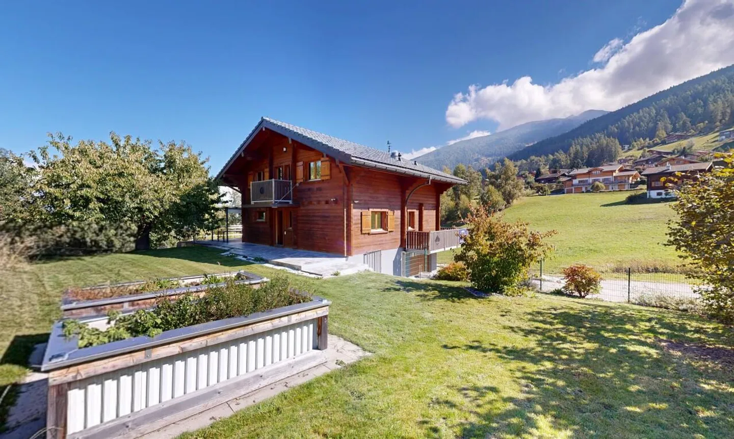 Superb chalet in Nax – an exceptional living environment for families - Photo 2 of 13