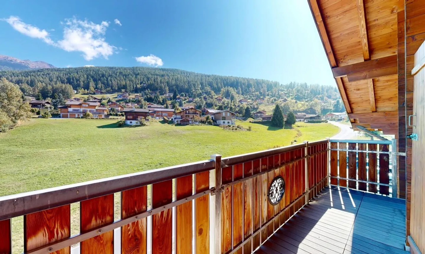 Superb chalet in Nax – an exceptional living environment for families - Photo 3 of 13