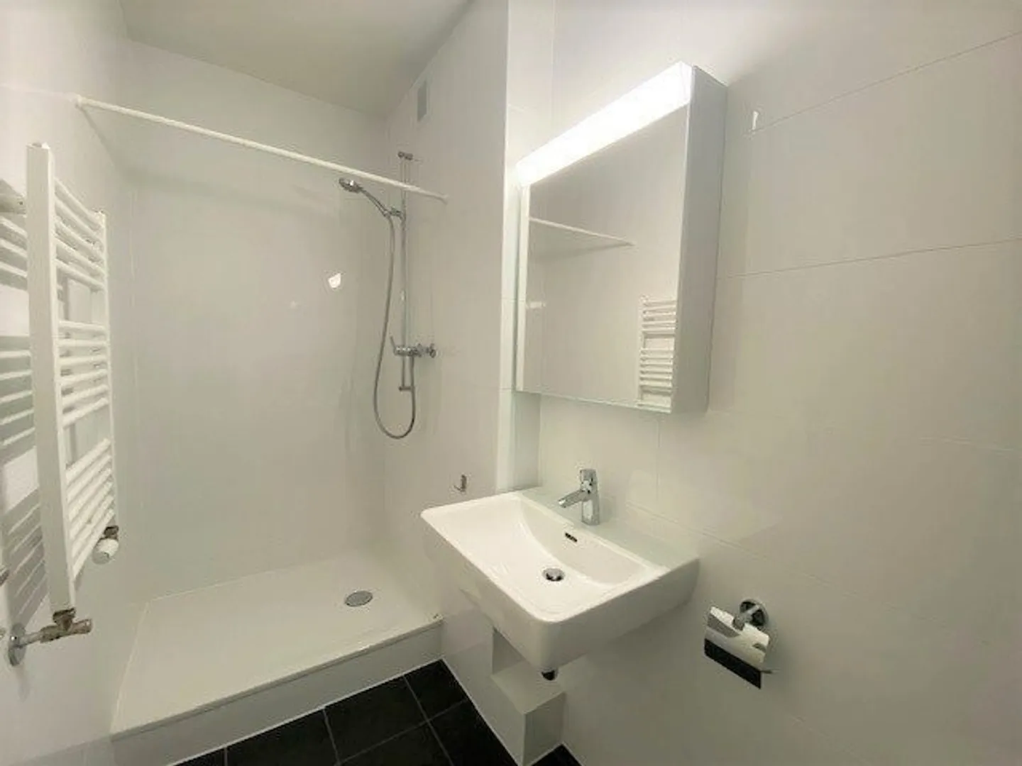 In der Nähe des Krankenhauses - Studio - Foto 4 von 6