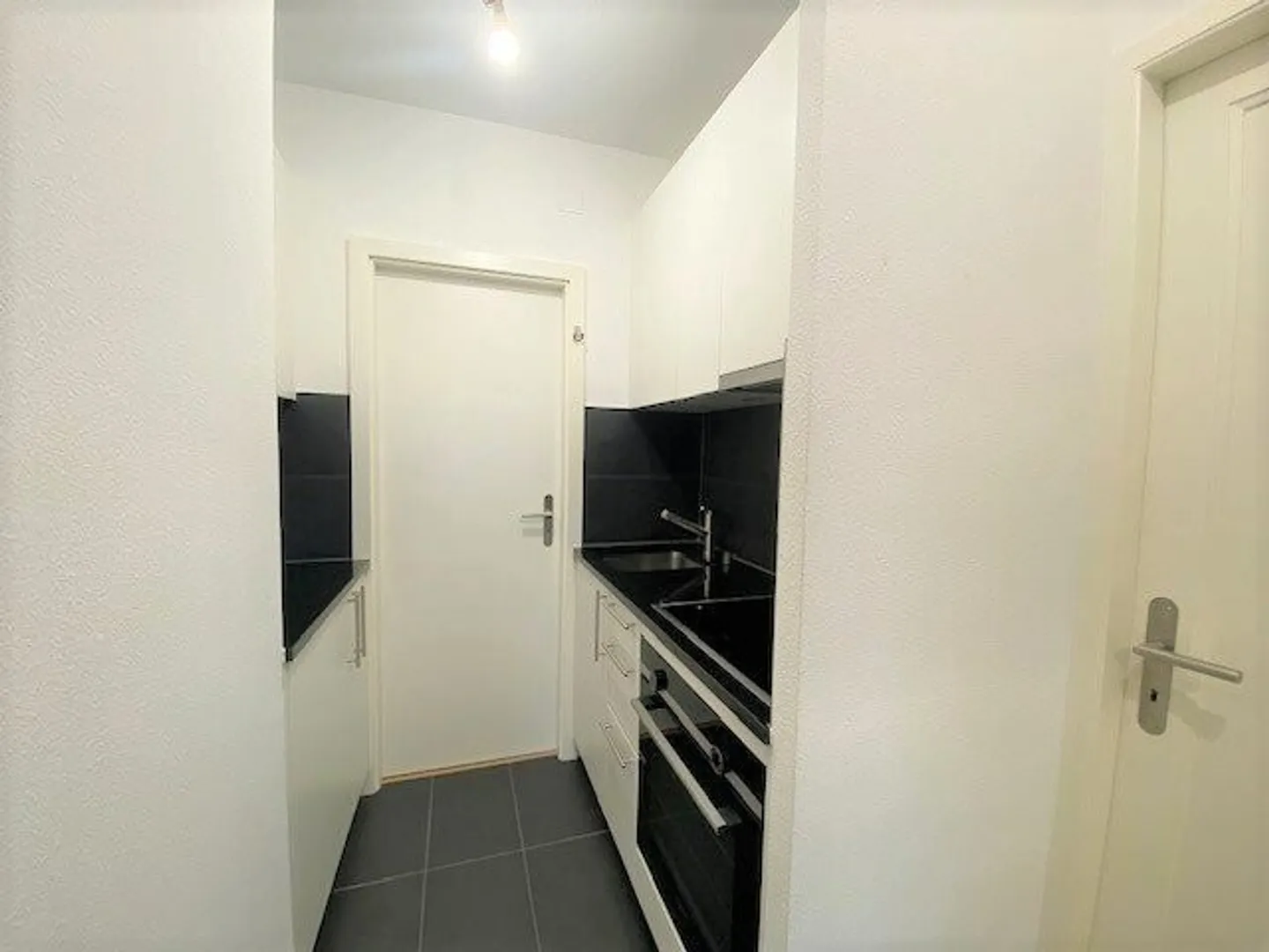 In der Nähe des Krankenhauses - Studio - Foto 2 von 6