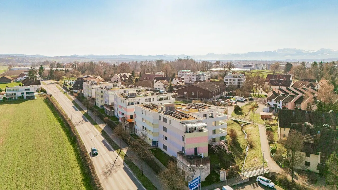 Appartement design moderne de 3.5 pièces - Photo 2 sur 16