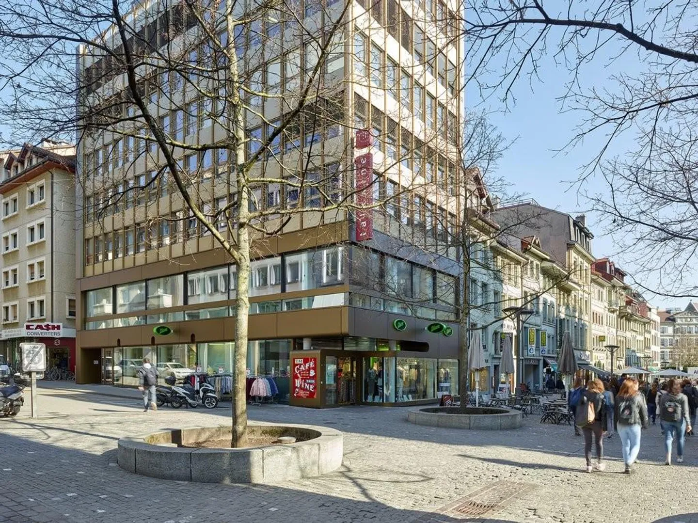 790 m2 in the heart of Fribourg - an address that makes a difference! - Photo 2 of 10
