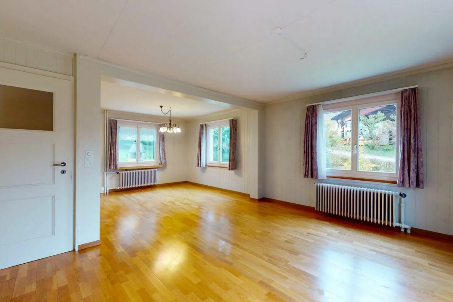 Single-family house with generous surroundings - Photo 7 of 13