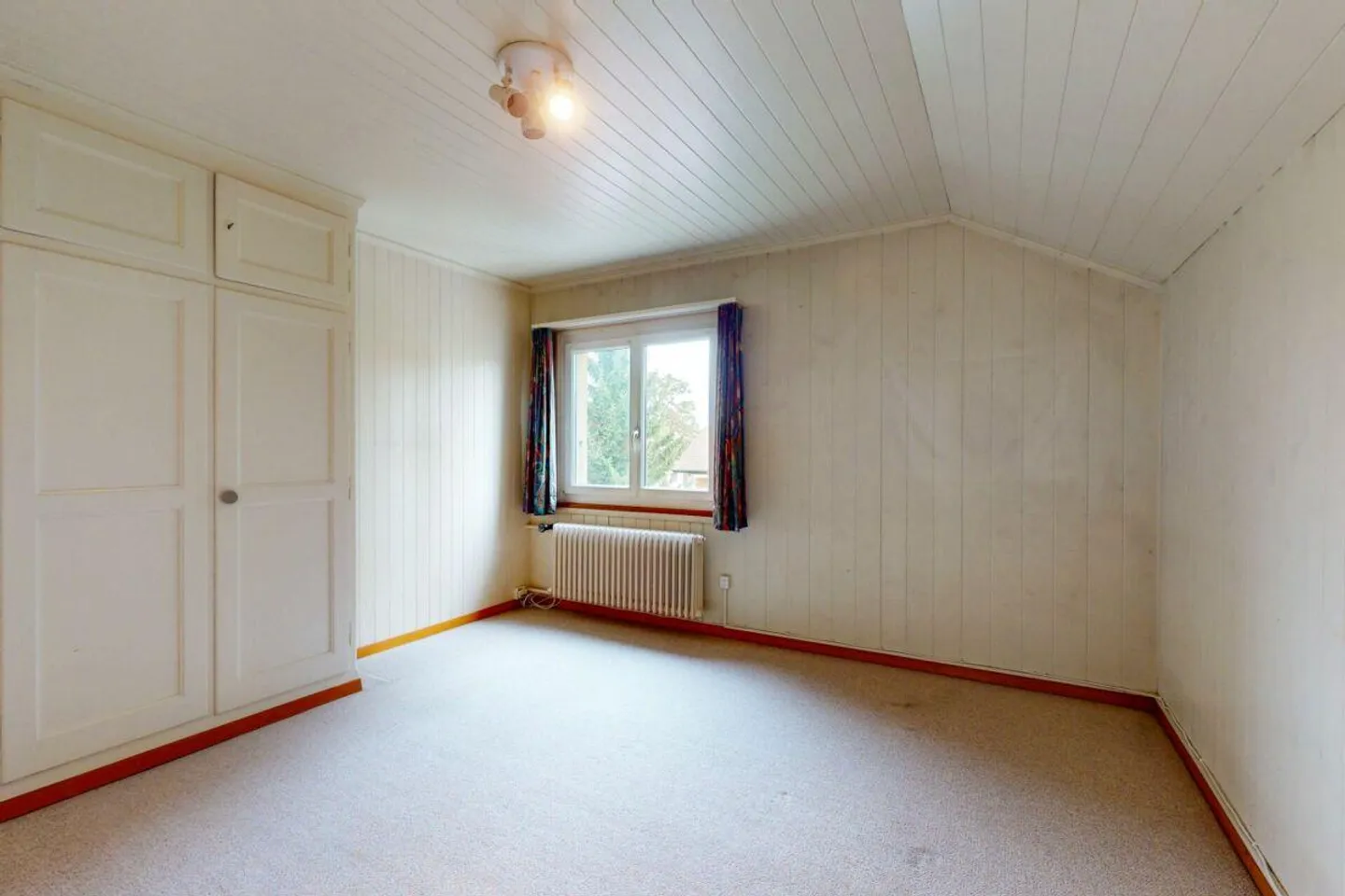 Single-family house with generous surroundings - Photo 10 of 13
