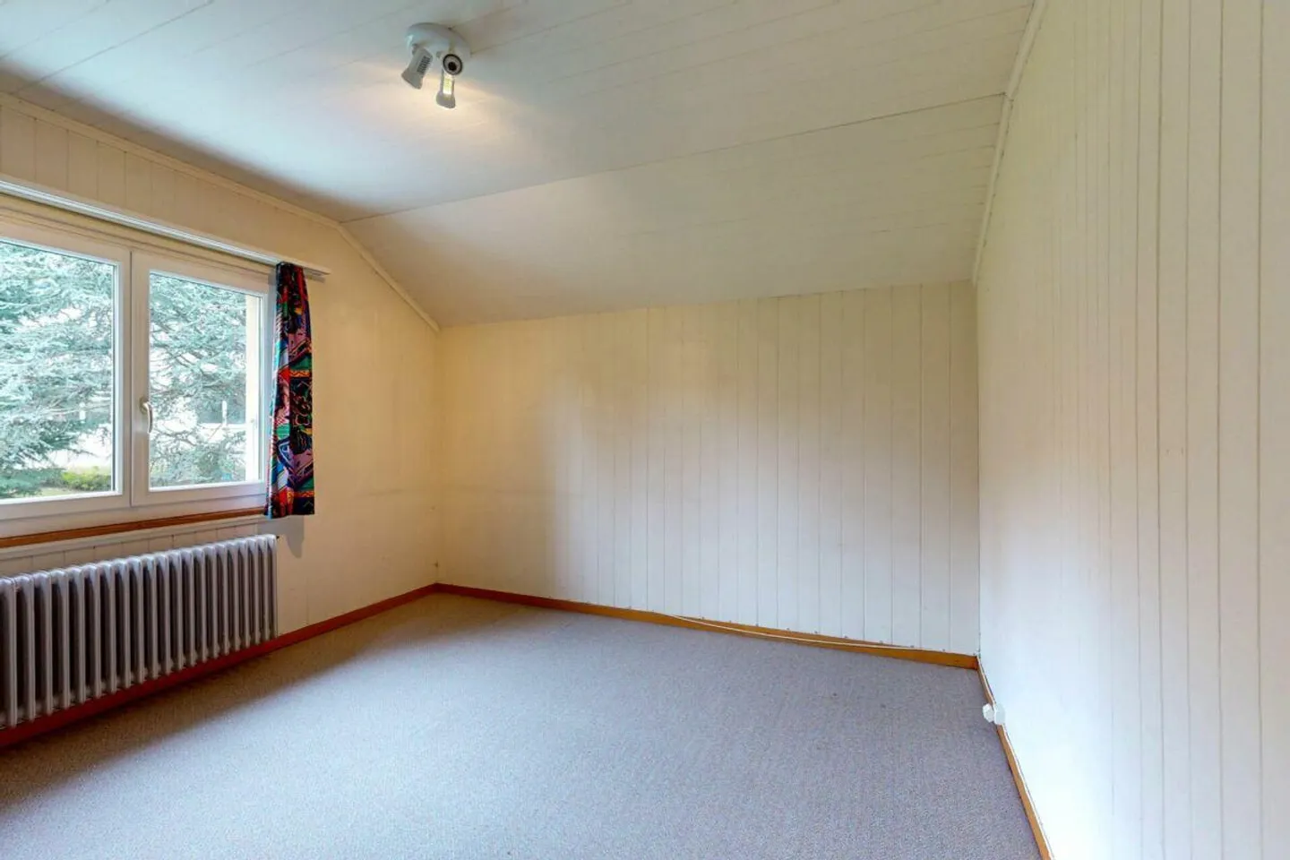 Single-family house with generous surroundings - Photo 11 of 13