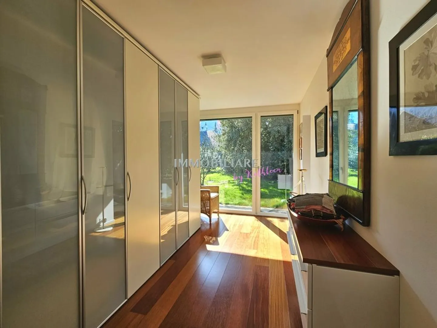 Maison d'architecte exclusive dans le style mid-century avec de grands espaces - Photo 17 sur 19