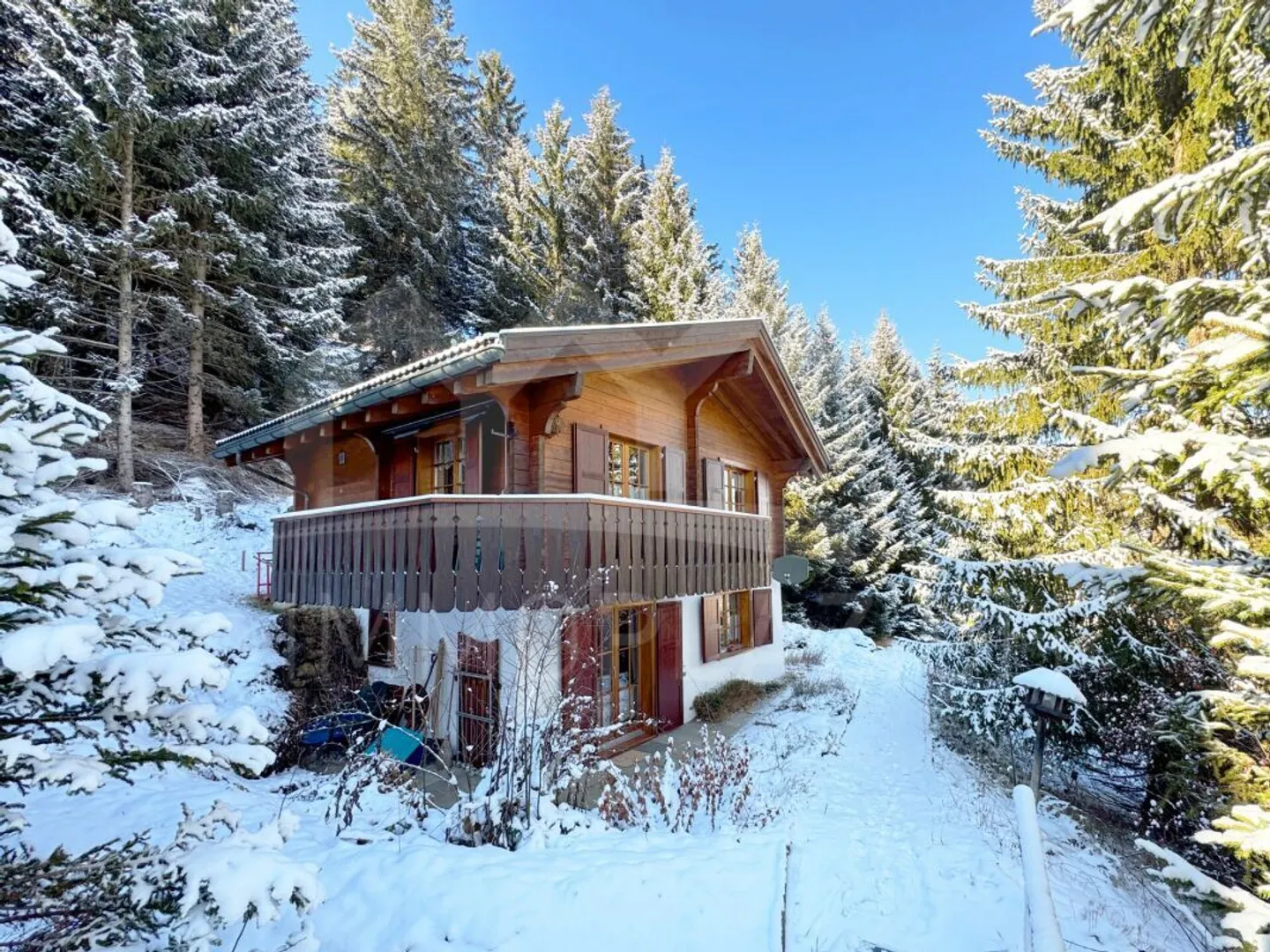 Chalet - Photo 1 sur 6