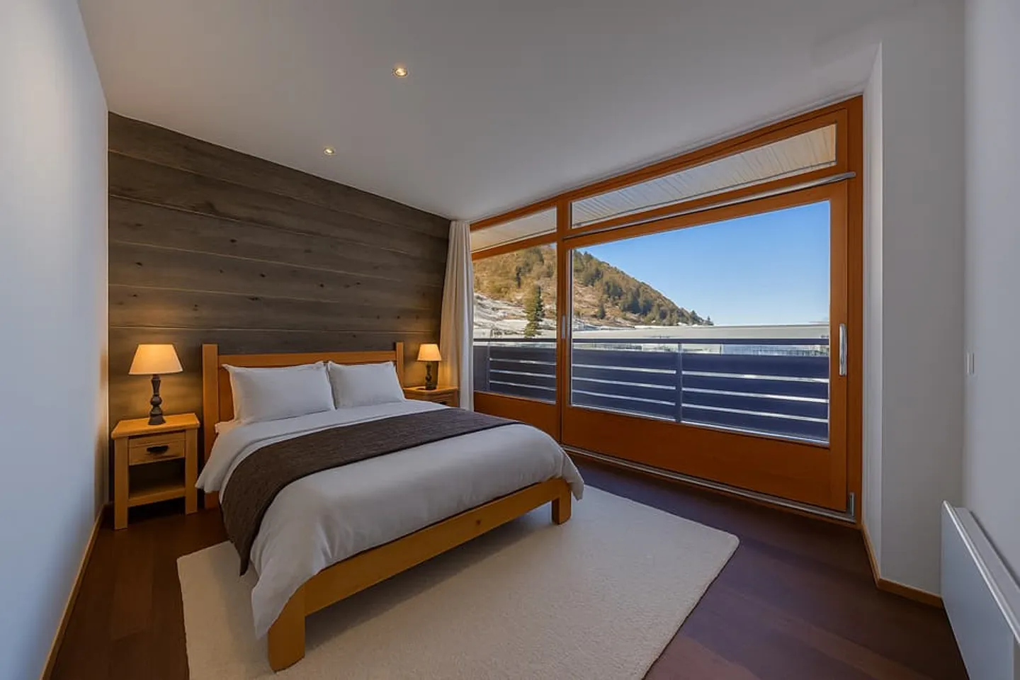 Appartement rénové avec terrasses - Photo 3 sur 13