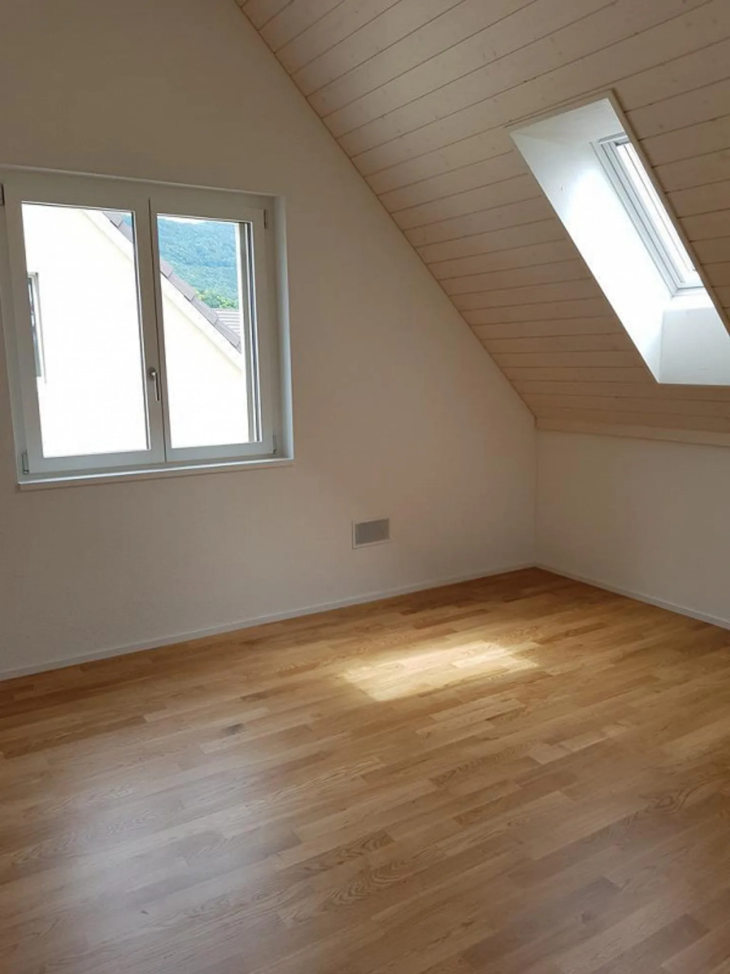 Moderne 2.5 Zimmer Maisonette-Wohnung - Foto 6 von 10