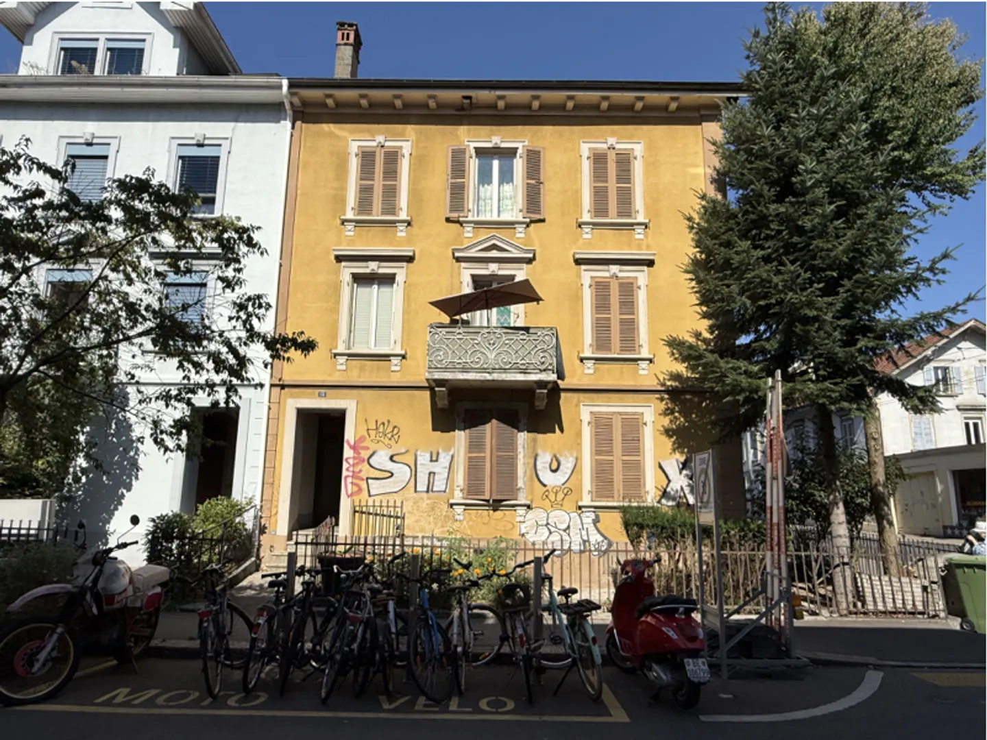 Attraktives Mehrfamilienhaus an zentraler Lage in Biel - Foto 4 von 9
