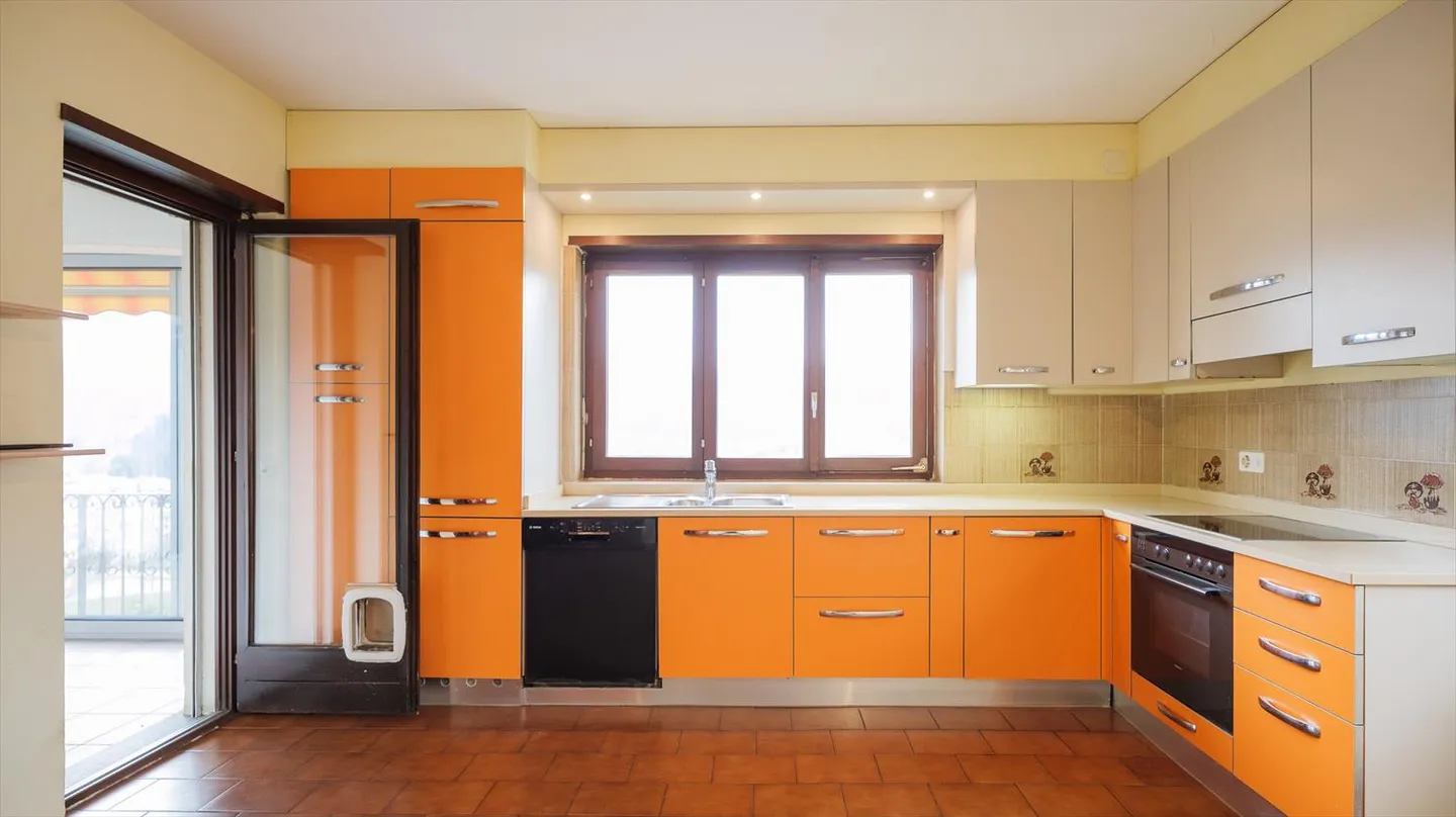 Bella casa con tre appartamenti a Ponte Tresa - Foto 4 di 9