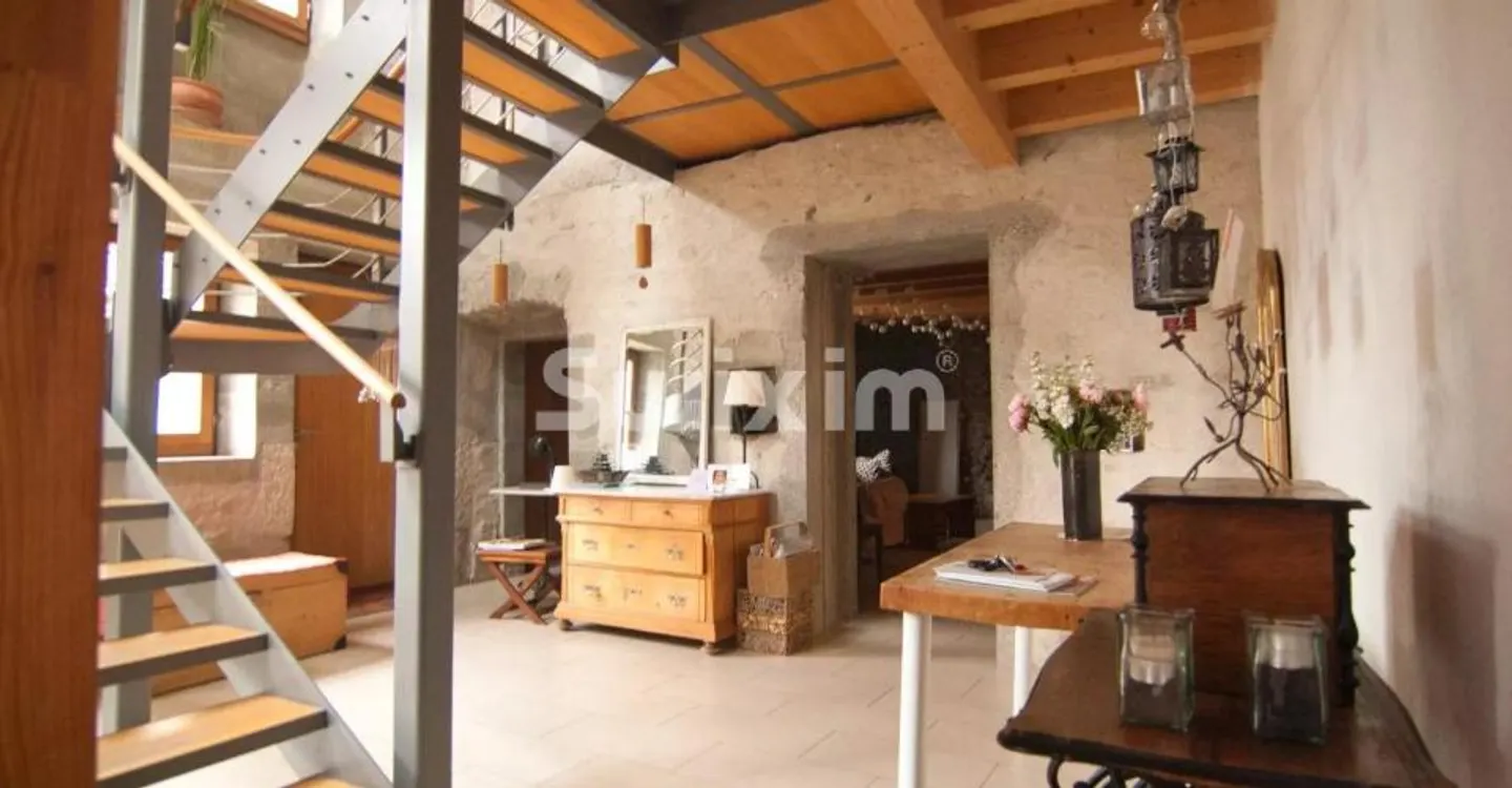 Historisches Haus im Herzen des Dorfes - Foto 2 von 8