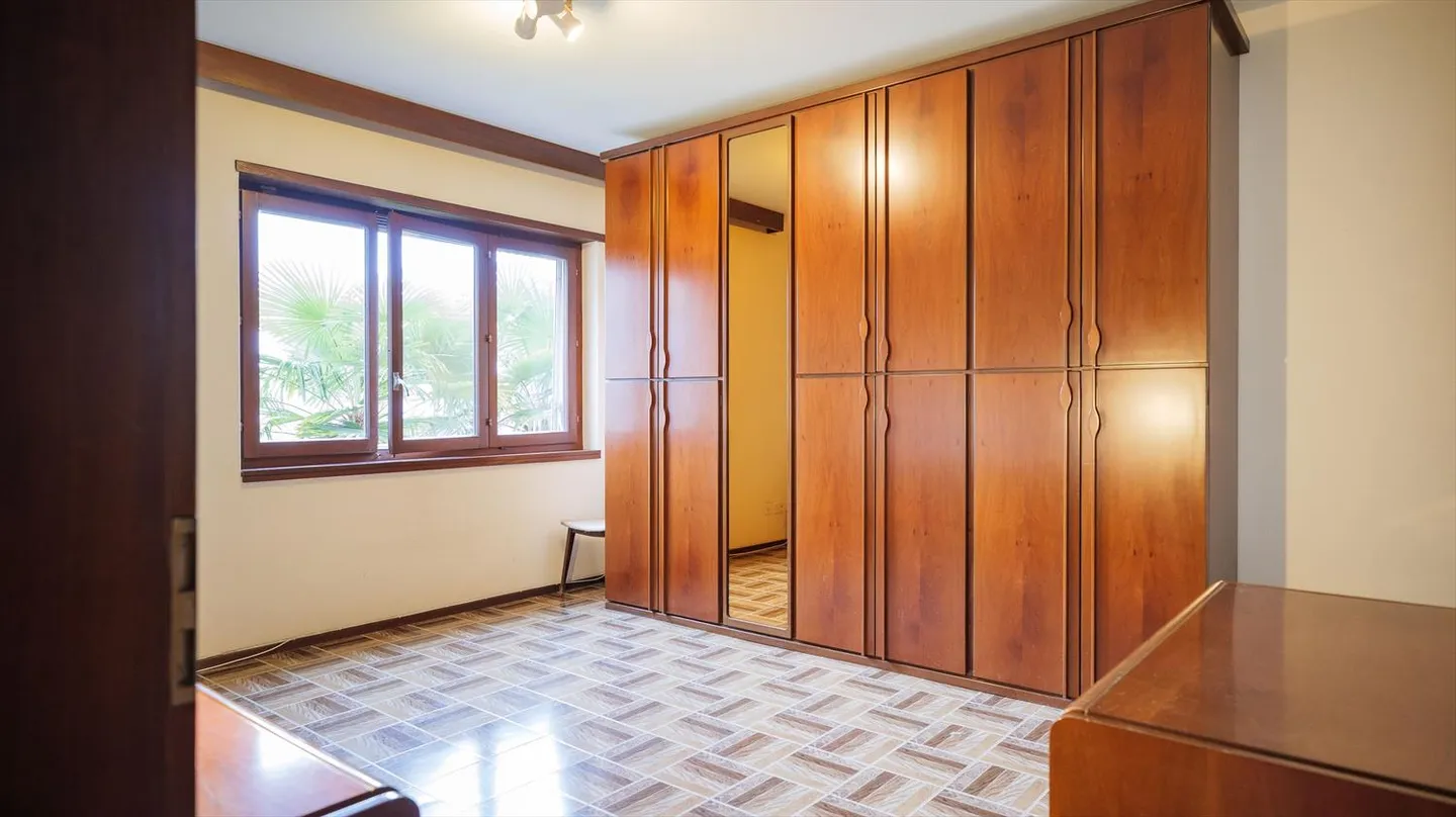 Bella casa con tre appartamenti a Ponte Tresa - Foto 6 di 9