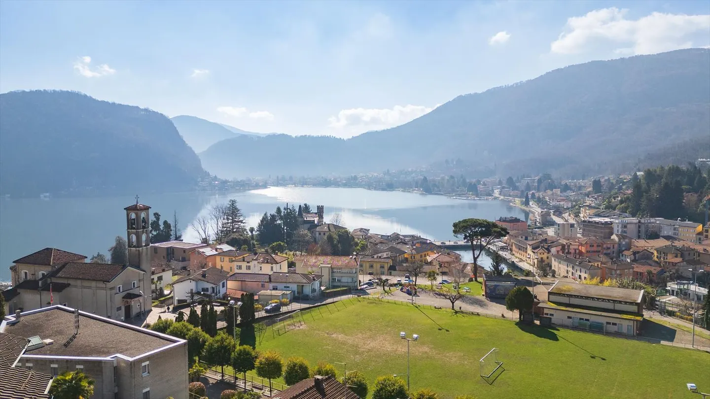 Bella casa con tre appartamenti a Ponte Tresa - Foto 8 di 9
