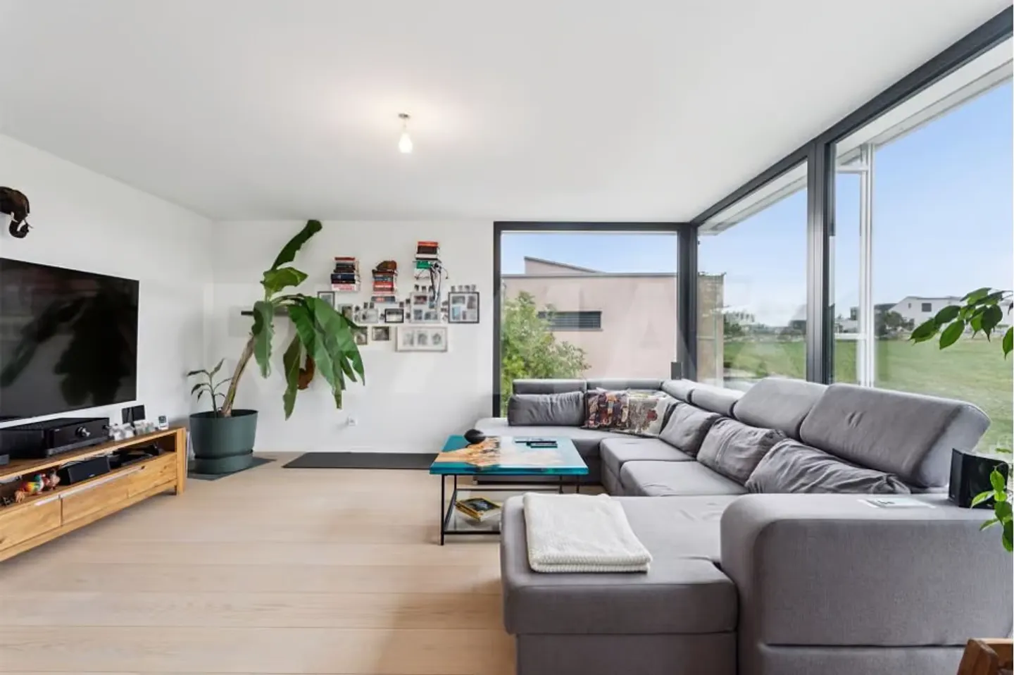 Magnificent penthouse of 4.5 rooms in Orsonnens (FR) with breathtaking views - Photo 5 of 13