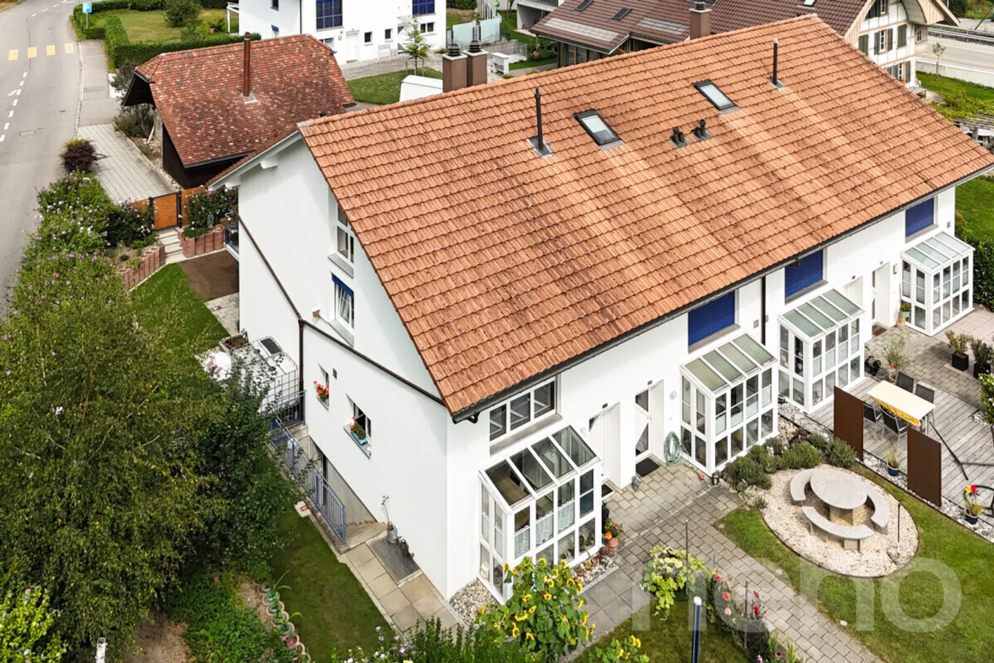 Casa a schiera familiare con grande giardino - Foto 1 di 12