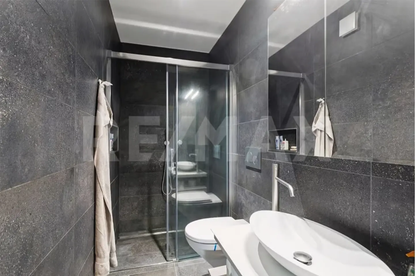 Magnificent penthouse of 4.5 rooms in Orsonnens (FR) with breathtaking views - Photo 7 of 13