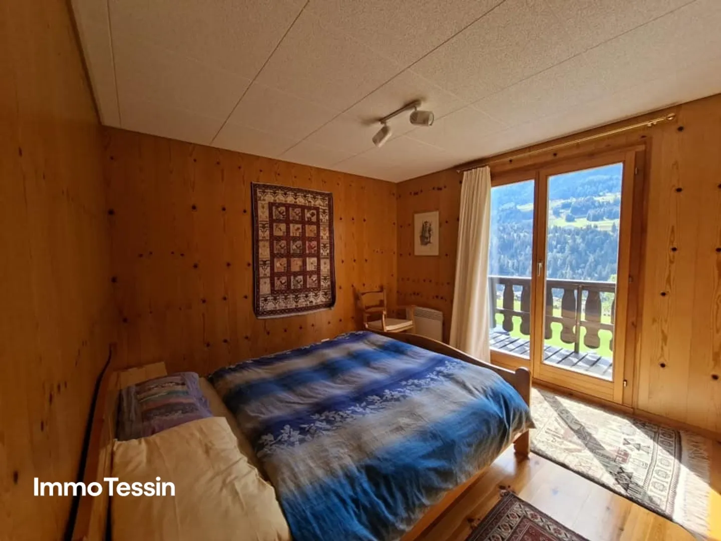 DEUXIÈME RÉSIDENCE : Magnifique chalet avec un travail du bois raffiné et un appartement d'invité dans un emplacement ensoleillé bien situé - Photo 9 sur 13