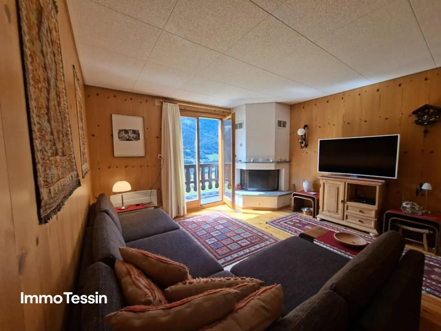 DEUXIÈME RÉSIDENCE : Magnifique chalet avec un travail du bois raffiné et un appartement d'invité dans un emplacement ensoleillé bien situé - Photo 7 sur 13