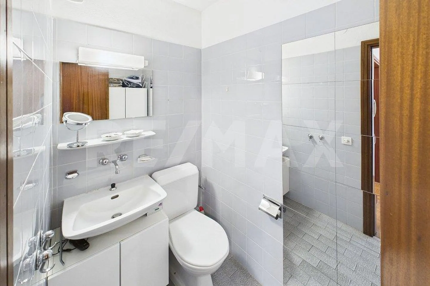 Appartamento in vendita - Foto 7 di 13