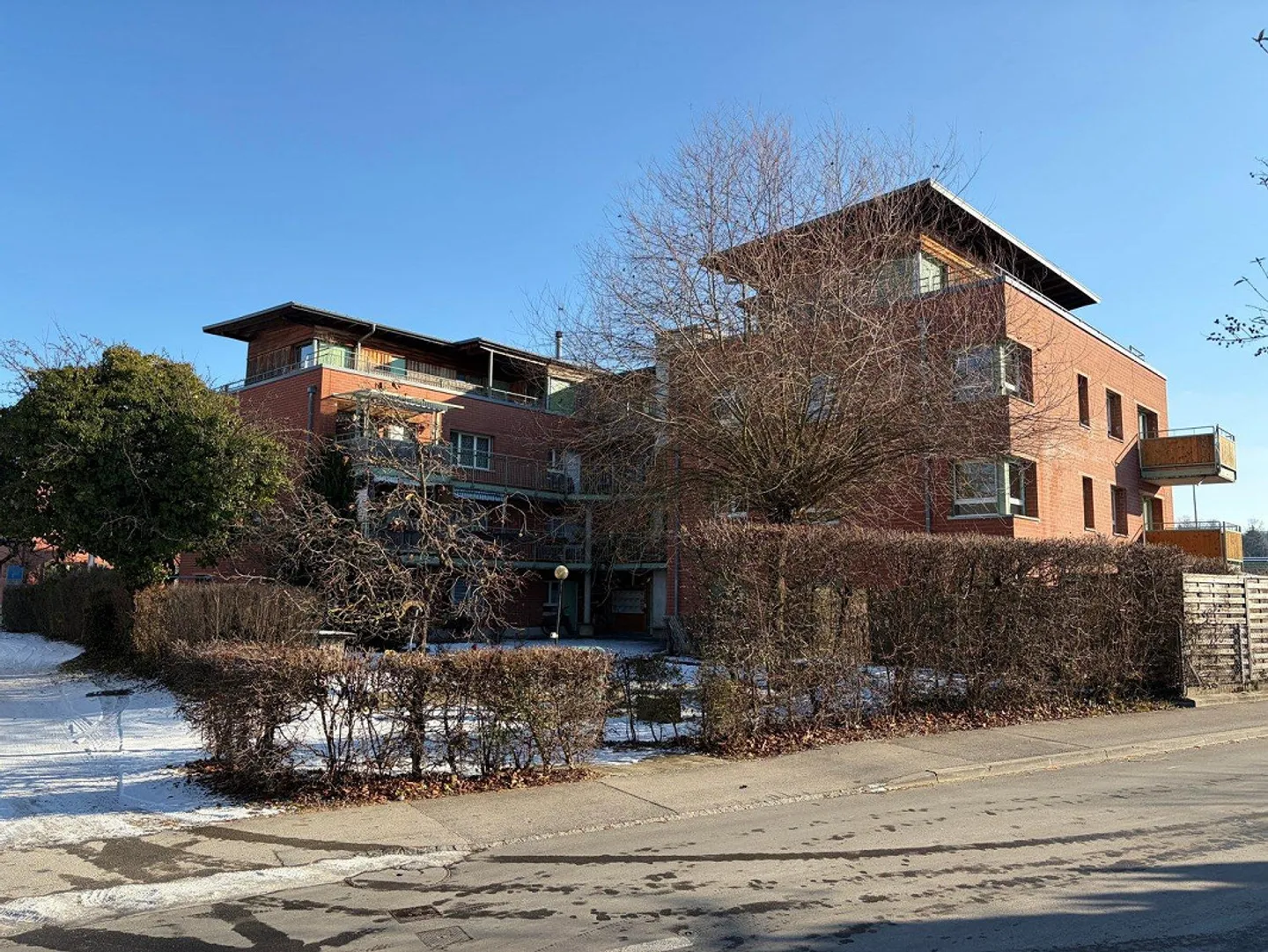 schöne, helle 5.5-Zimmer-Wohnung in Murten zu vermieten! - Foto 1 von 13