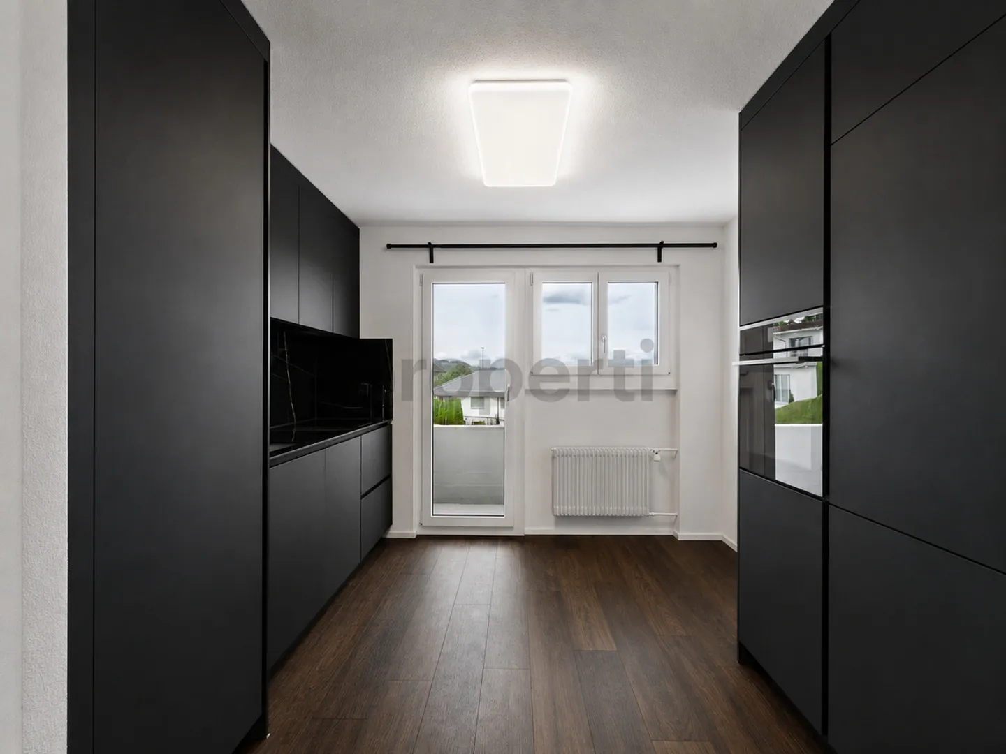 Einmalige Chance mit Seesicht: 4.5-Zimmer-Wohnung mit Potenzial in Nottwil - Foto 2 di 13
