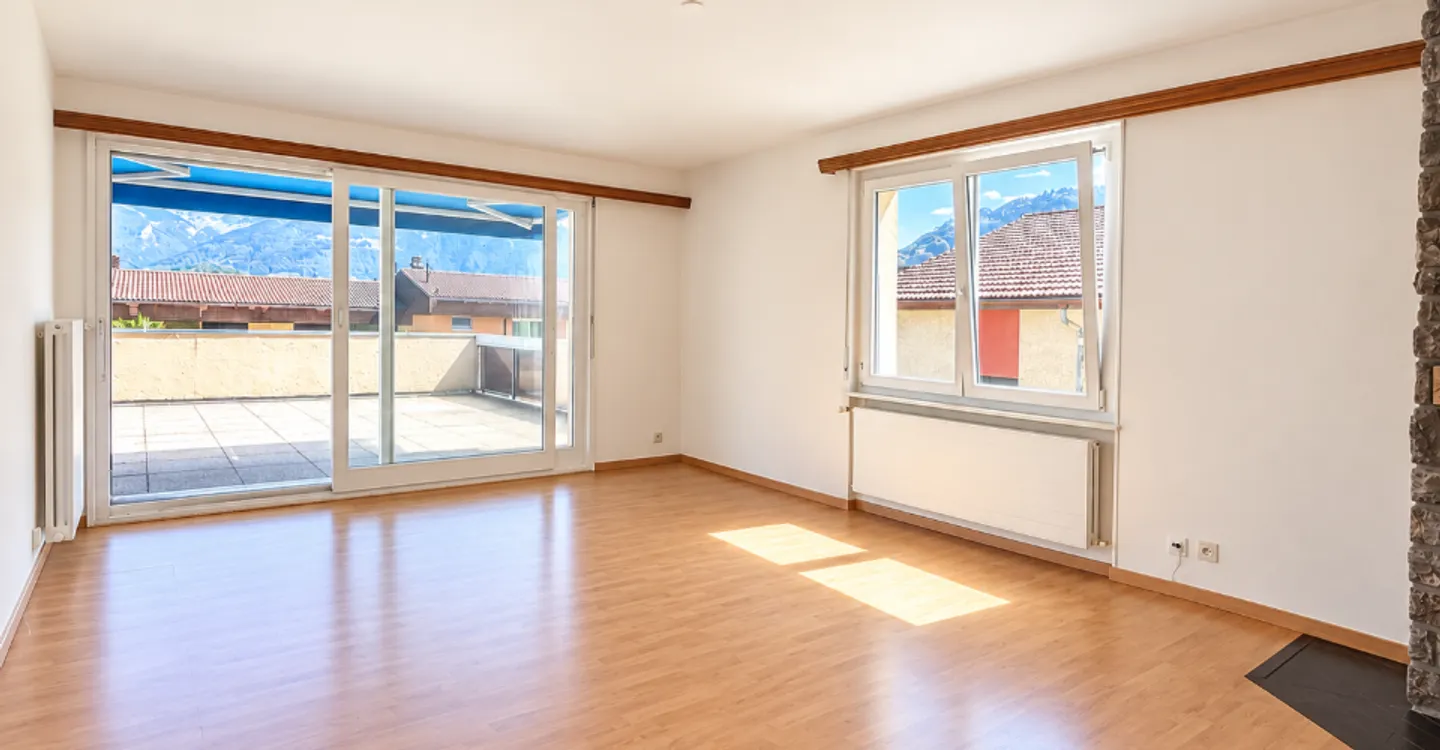 Schöne 3,5-Zimmer-Wohnung zur Miete in Monthey mit großer Terrasse - Foto 2 von 9