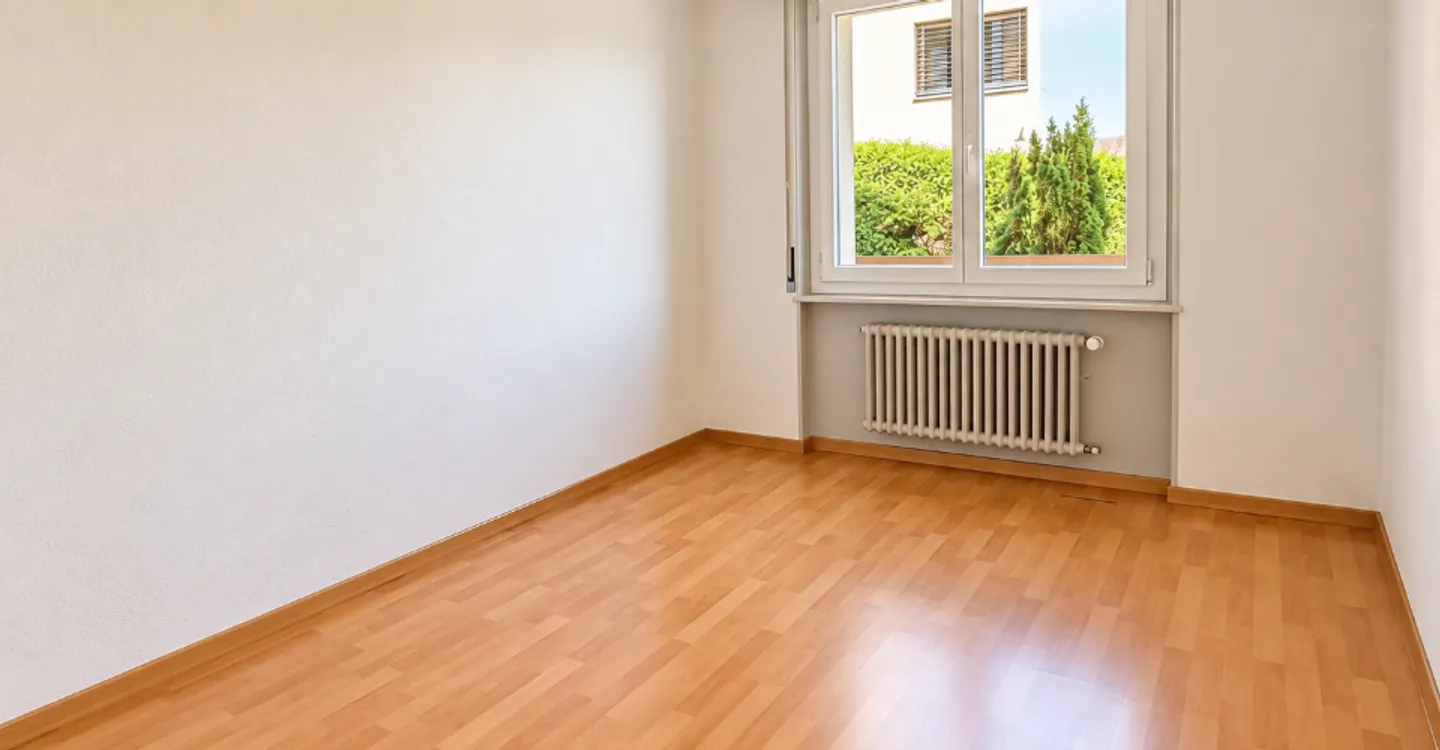 Schöne 3,5-Zimmer-Wohnung zur Miete in Monthey mit großer Terrasse - Foto 4 von 9