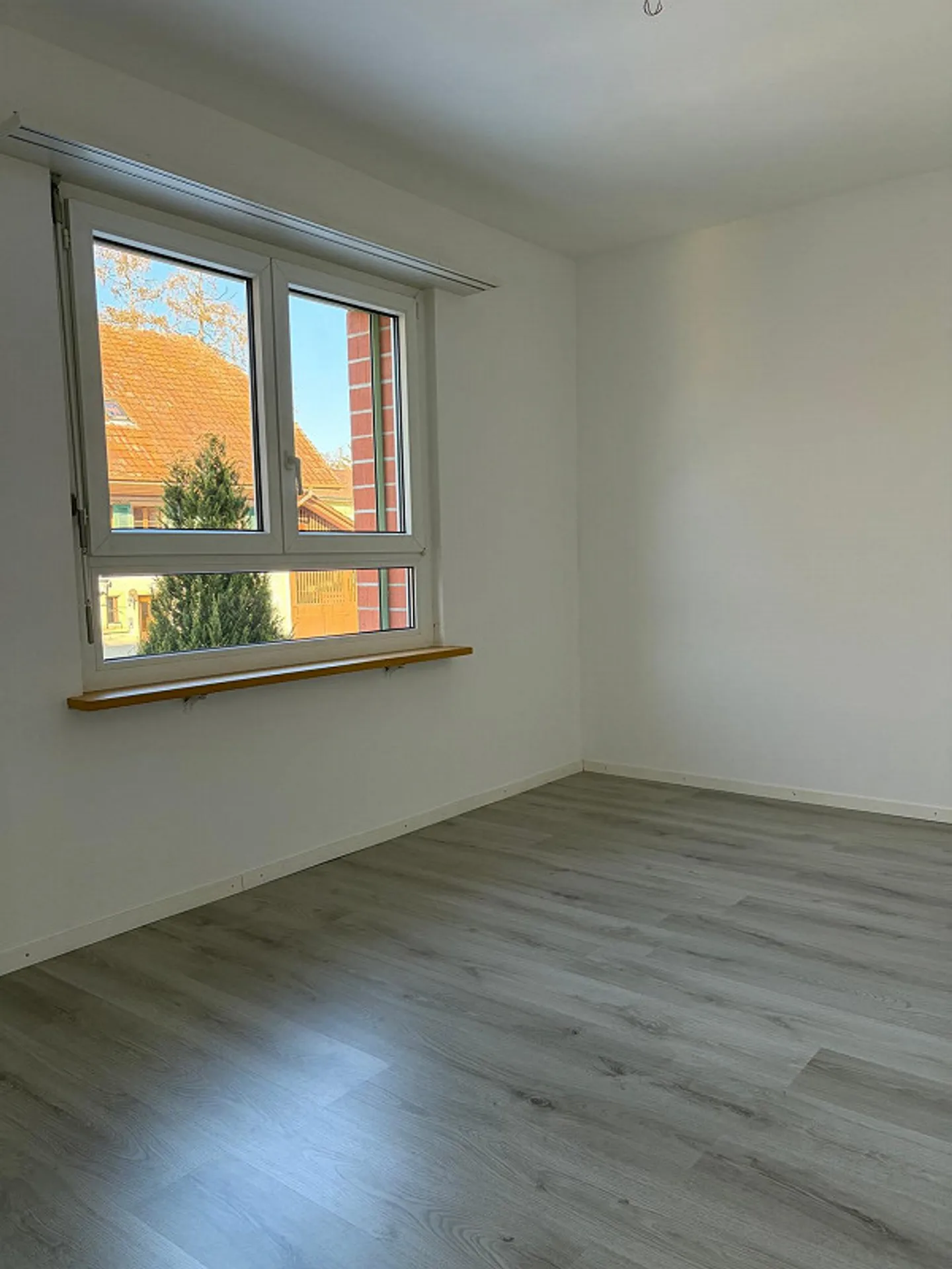 schöne, helle 5.5-Zimmer-Wohnung in Murten zu vermieten! - Foto 9 von 13