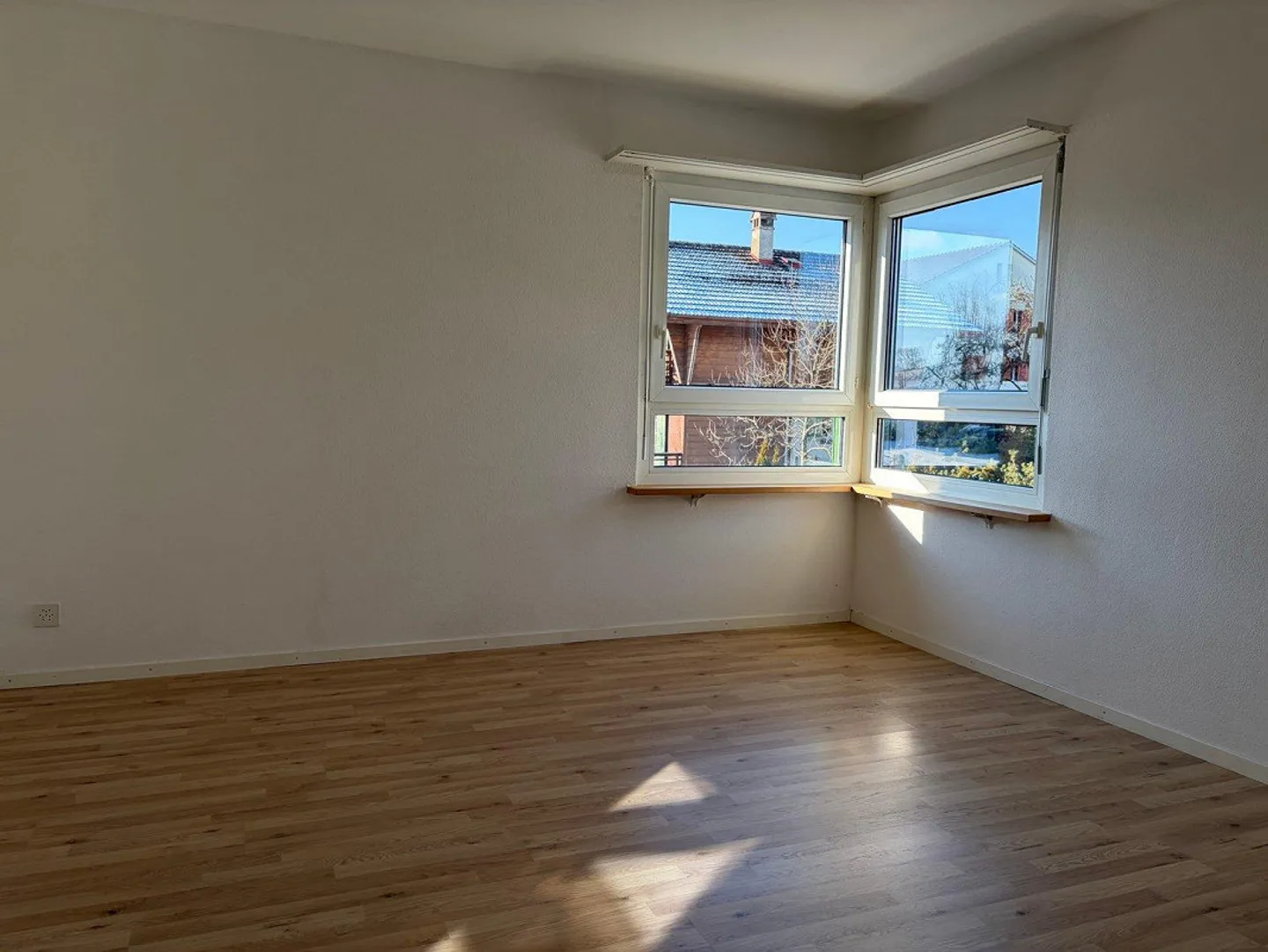 schöne, helle 5.5-Zimmer-Wohnung in Murten zu vermieten! - Foto 10 von 13