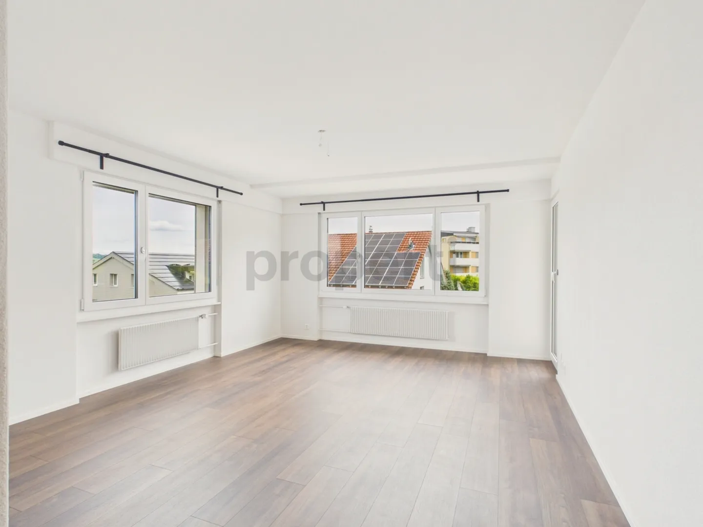 Einmalige Chance mit Seesicht: 4.5-Zimmer-Wohnung mit Potenzial in Nottwil - Foto 8 di 13