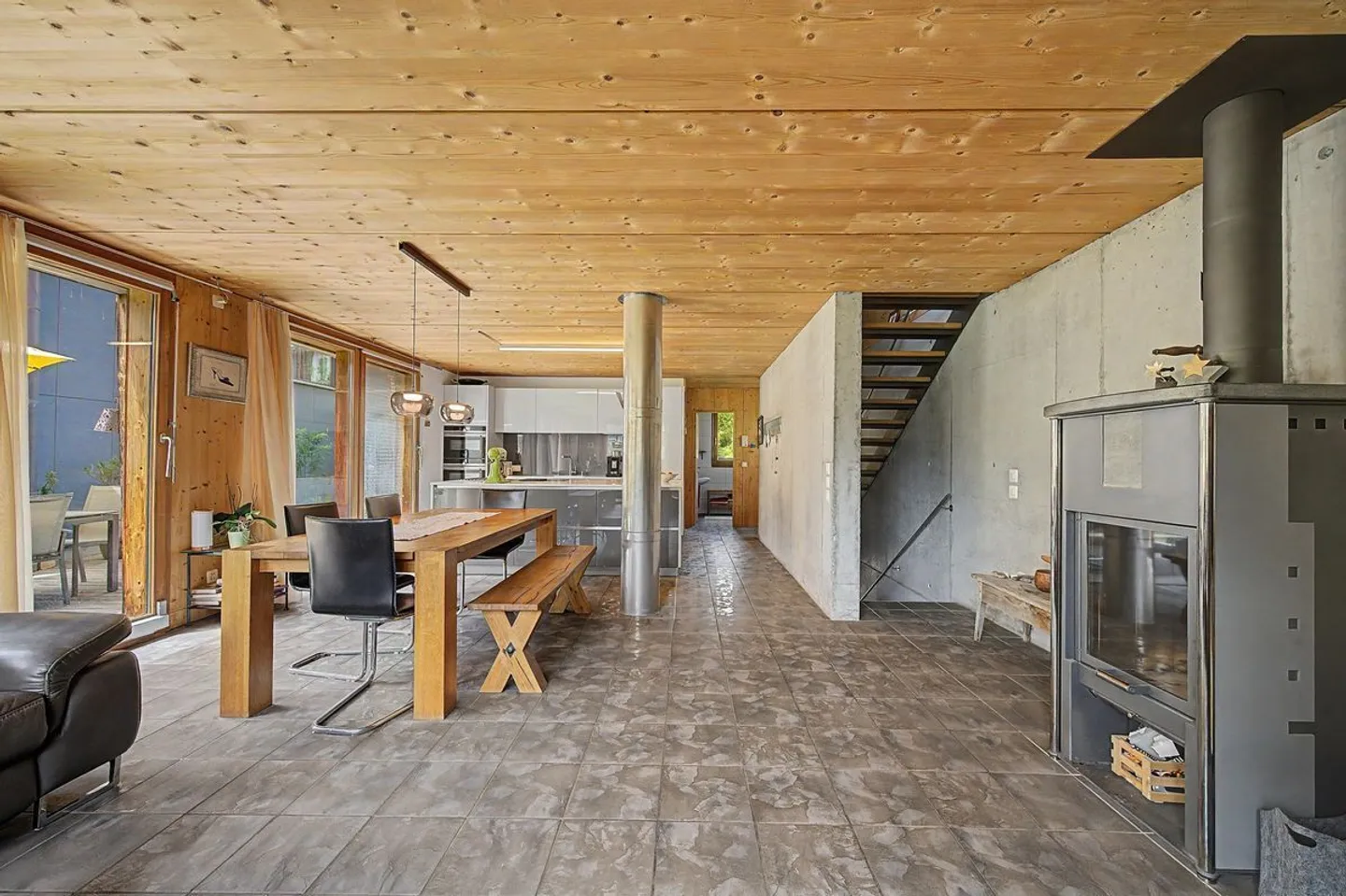 Familienhaus mit Garten und Bergsicht - Foto 2 von 9
