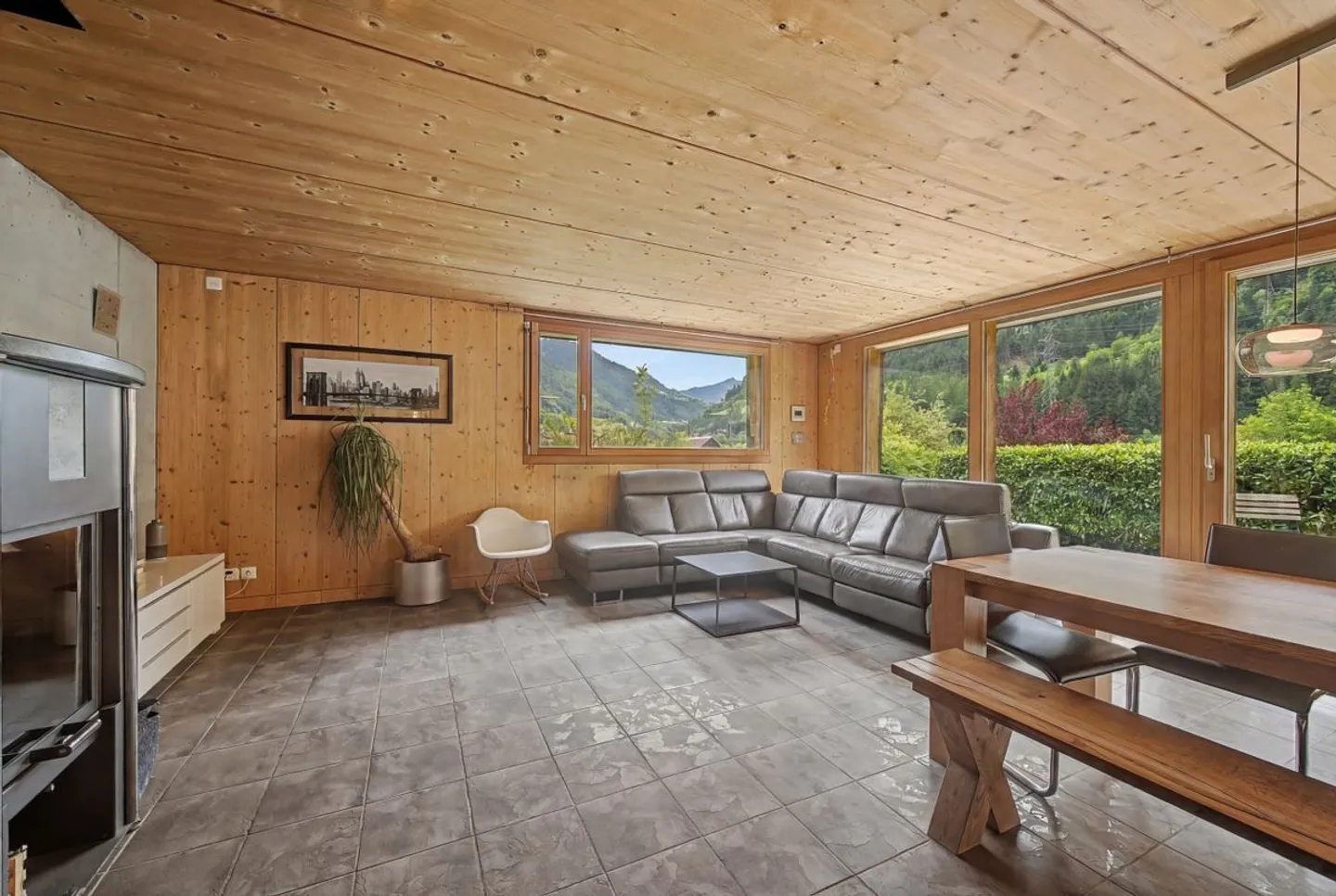 Familienhaus mit Garten und Bergsicht - Foto 9 von 9