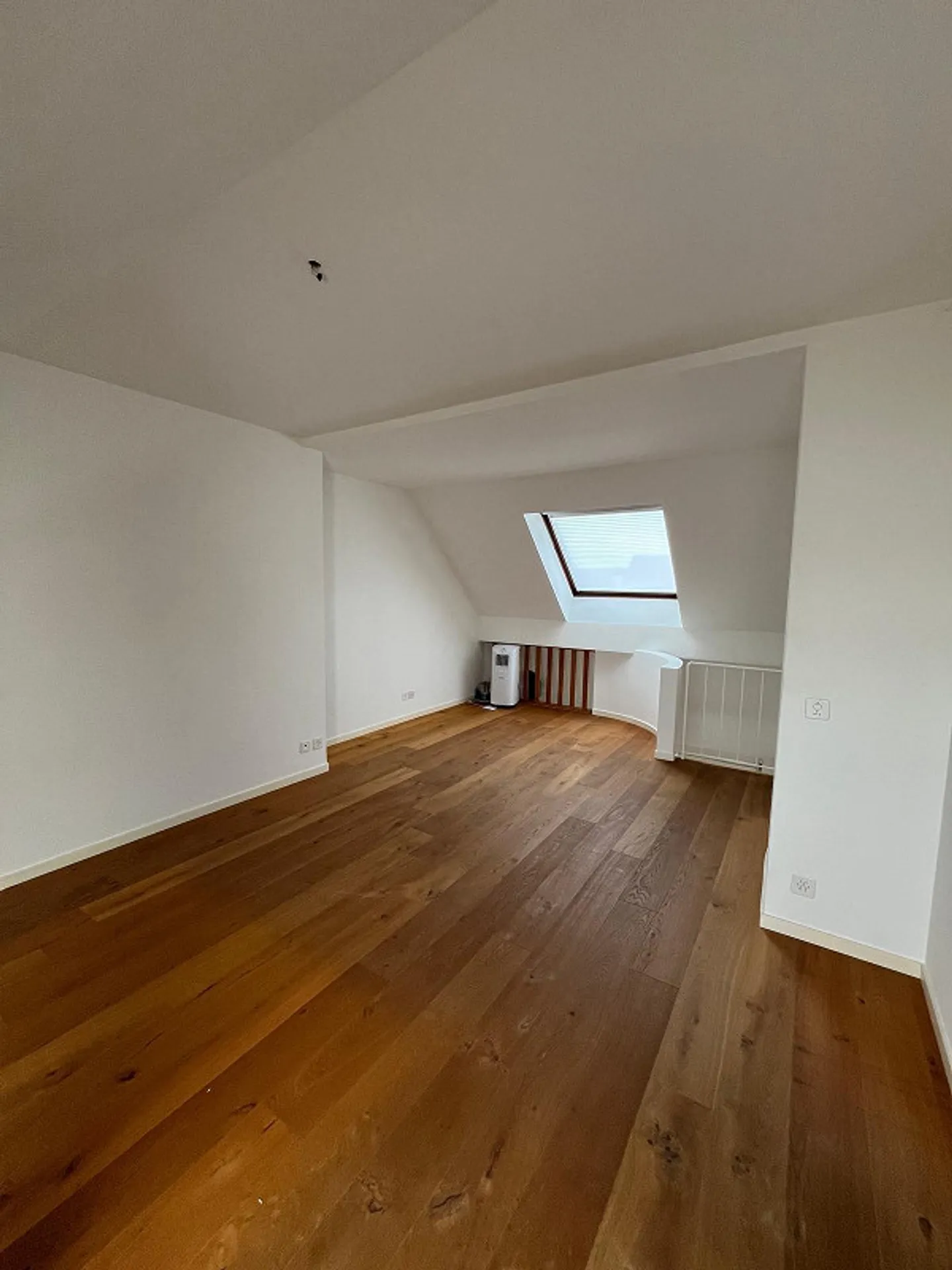 Appartement en duplex de 2,5 pièces au-dessus des toits de Bâle - Photo 5 sur 13