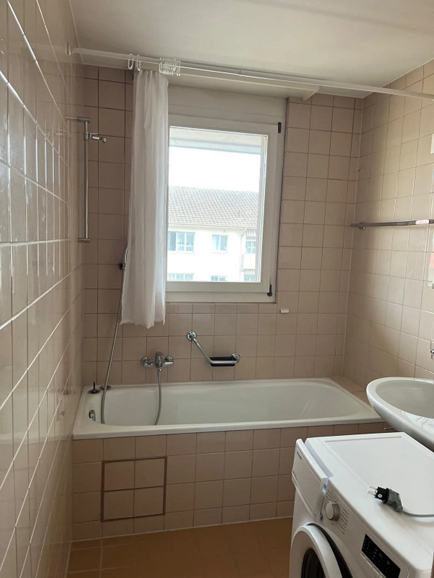 Appartement en duplex de 2,5 pièces au-dessus des toits de Bâle - Photo 6 sur 13