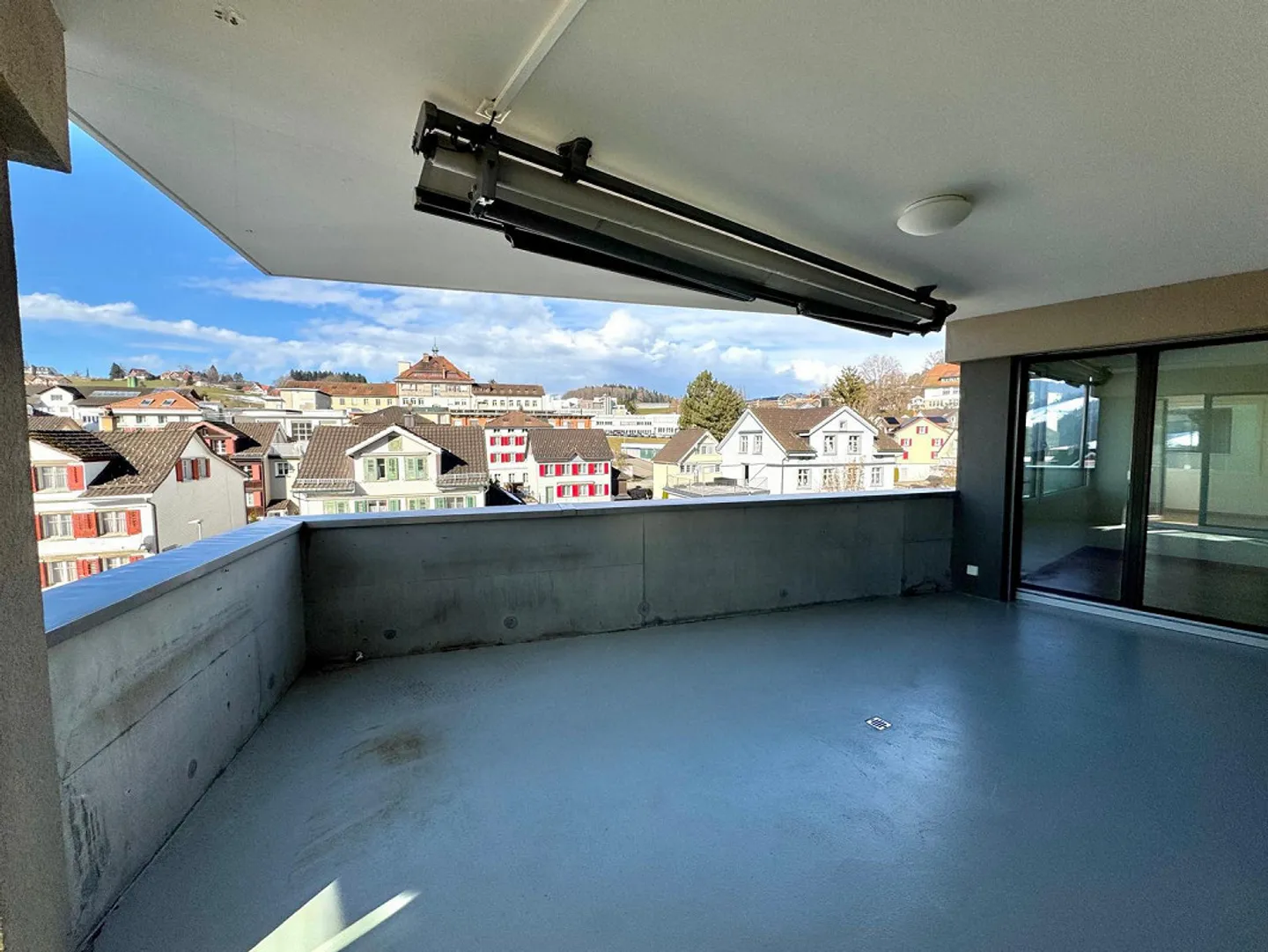 Appartamento di 4,5 stanze situato al centro - Foto 6 di 12