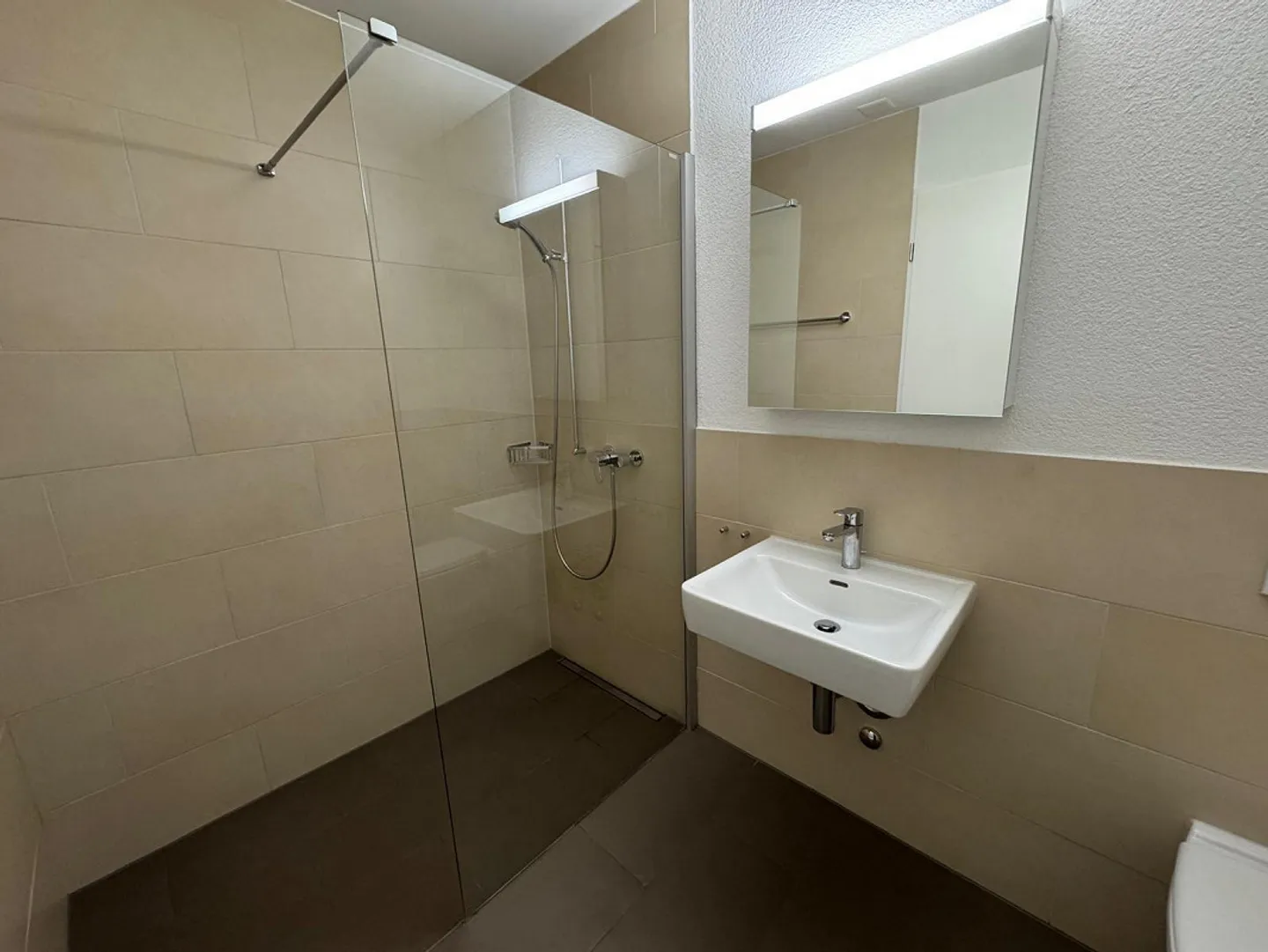 Appartamento di 4,5 stanze situato al centro - Foto 9 di 12