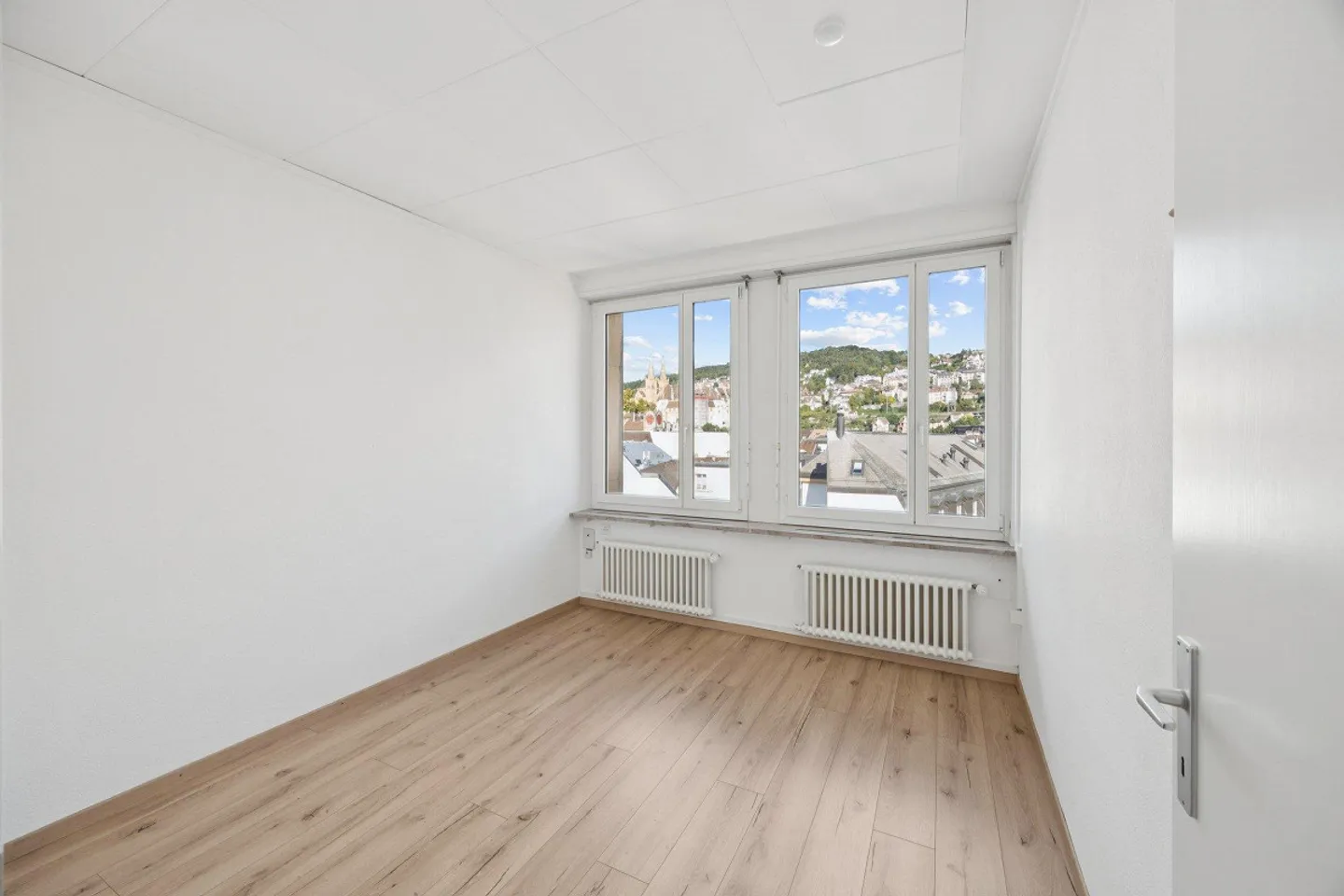 Posizione superba nel cuore della città con vista sulla Collegiata - Foto 4 di 12